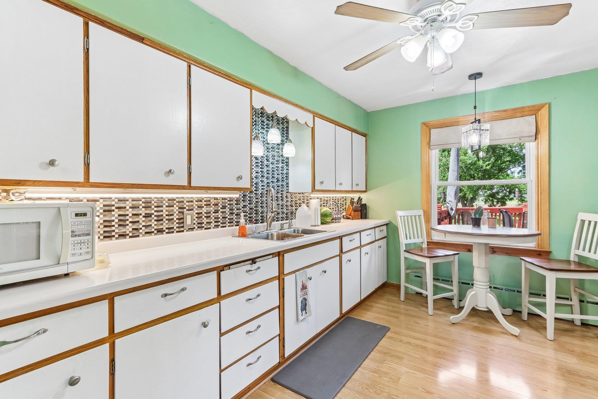 2400 W Avalon Road
