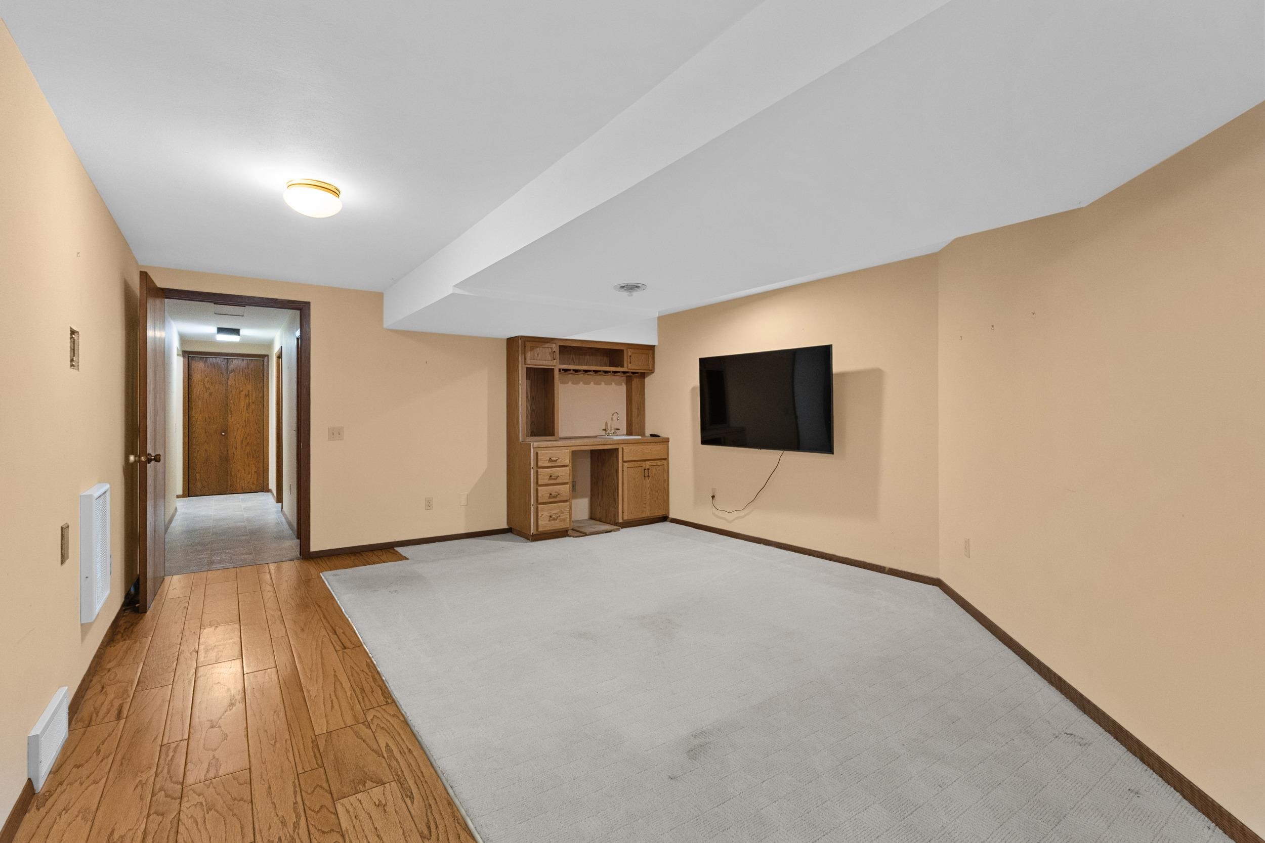 8773 Airport Road