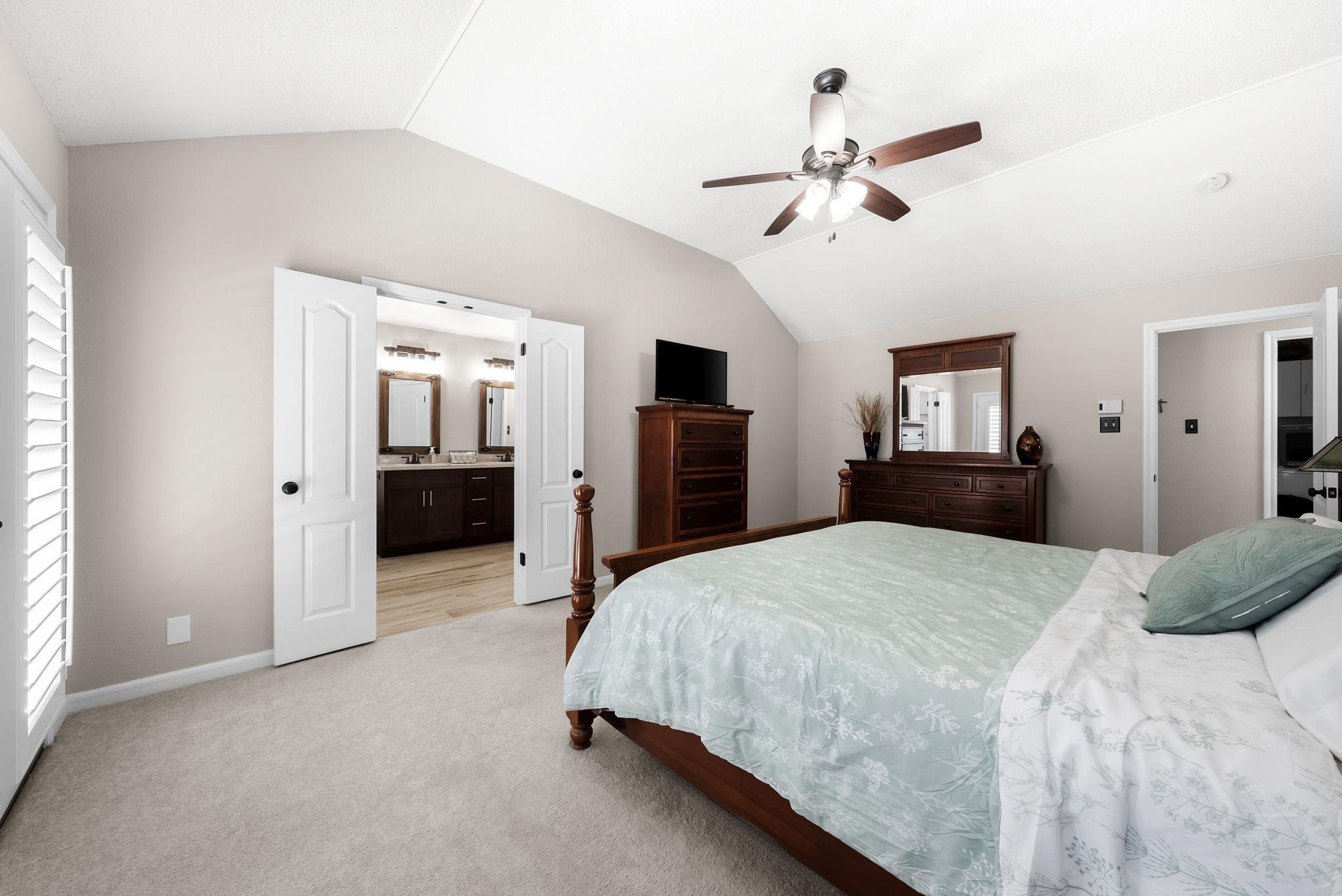 4007 Vista Isle DR
