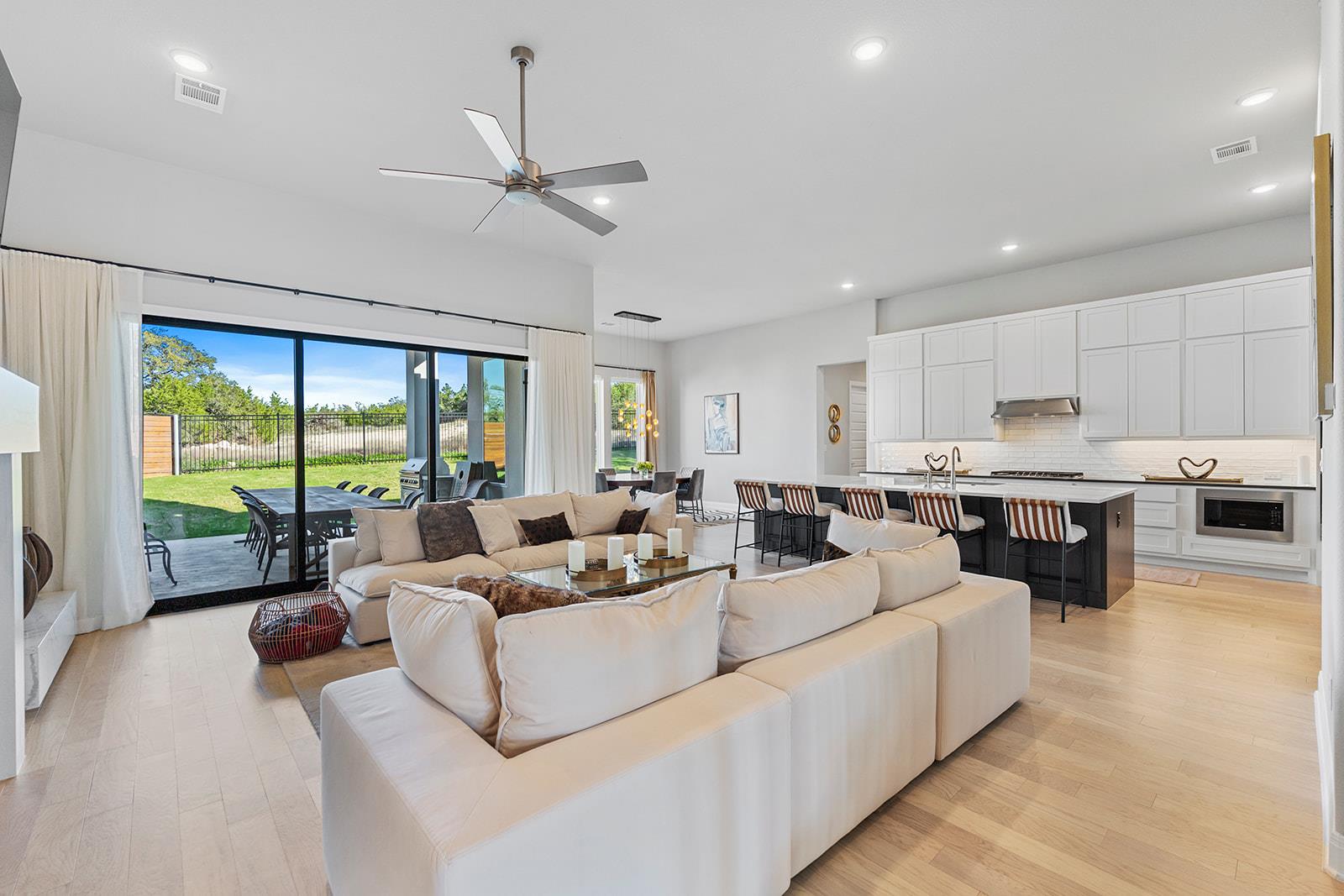 7505 Becasseau DR