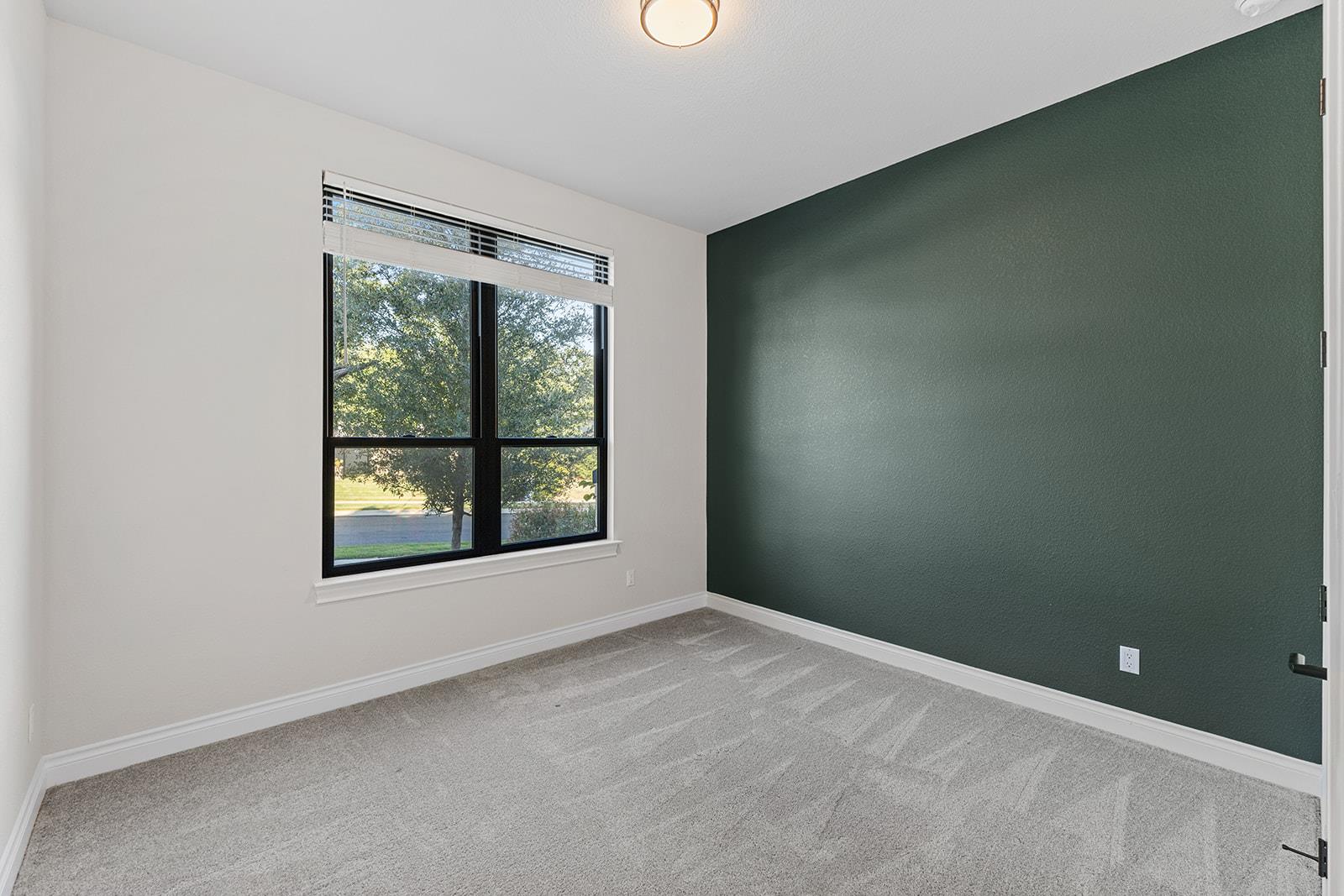 124 Silverwood TRL