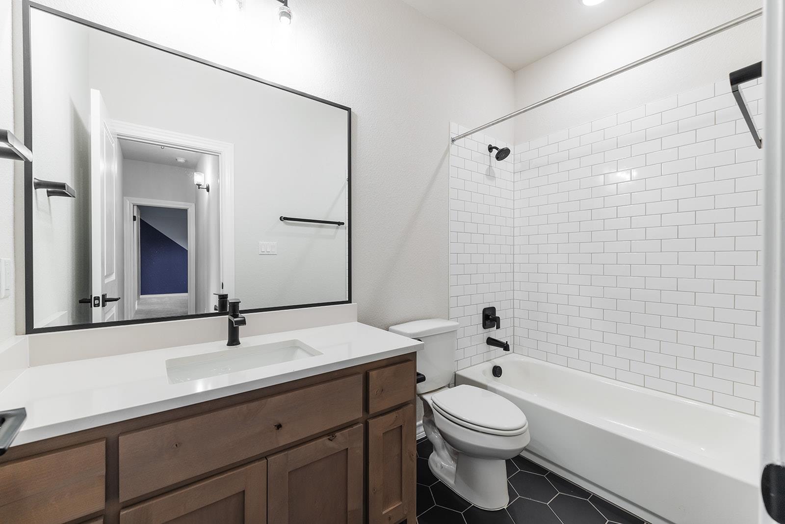 124 Silverwood TRL