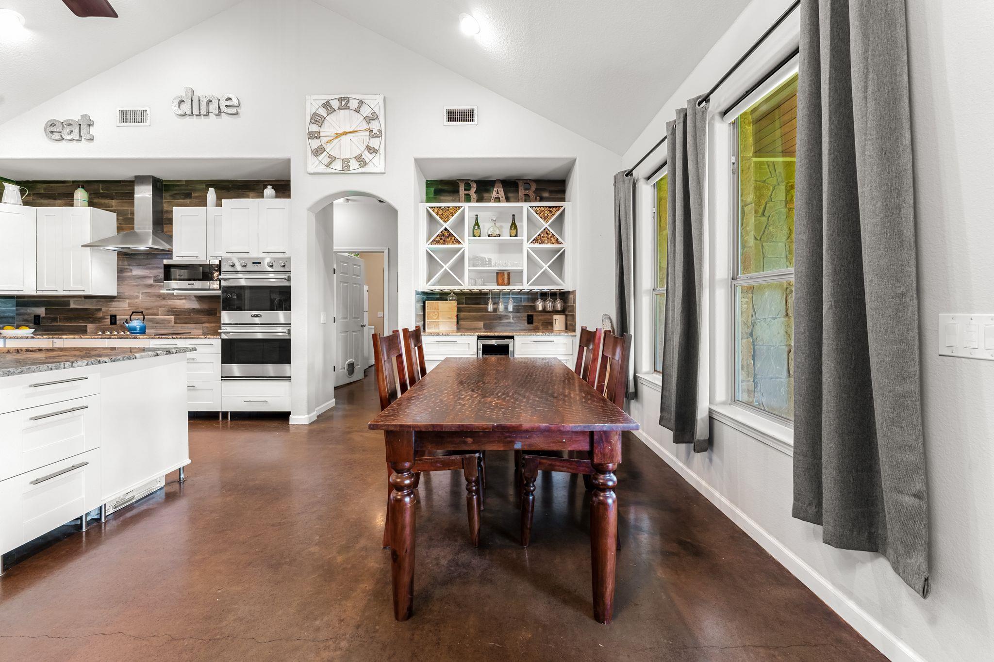 4204 Arthur CIR