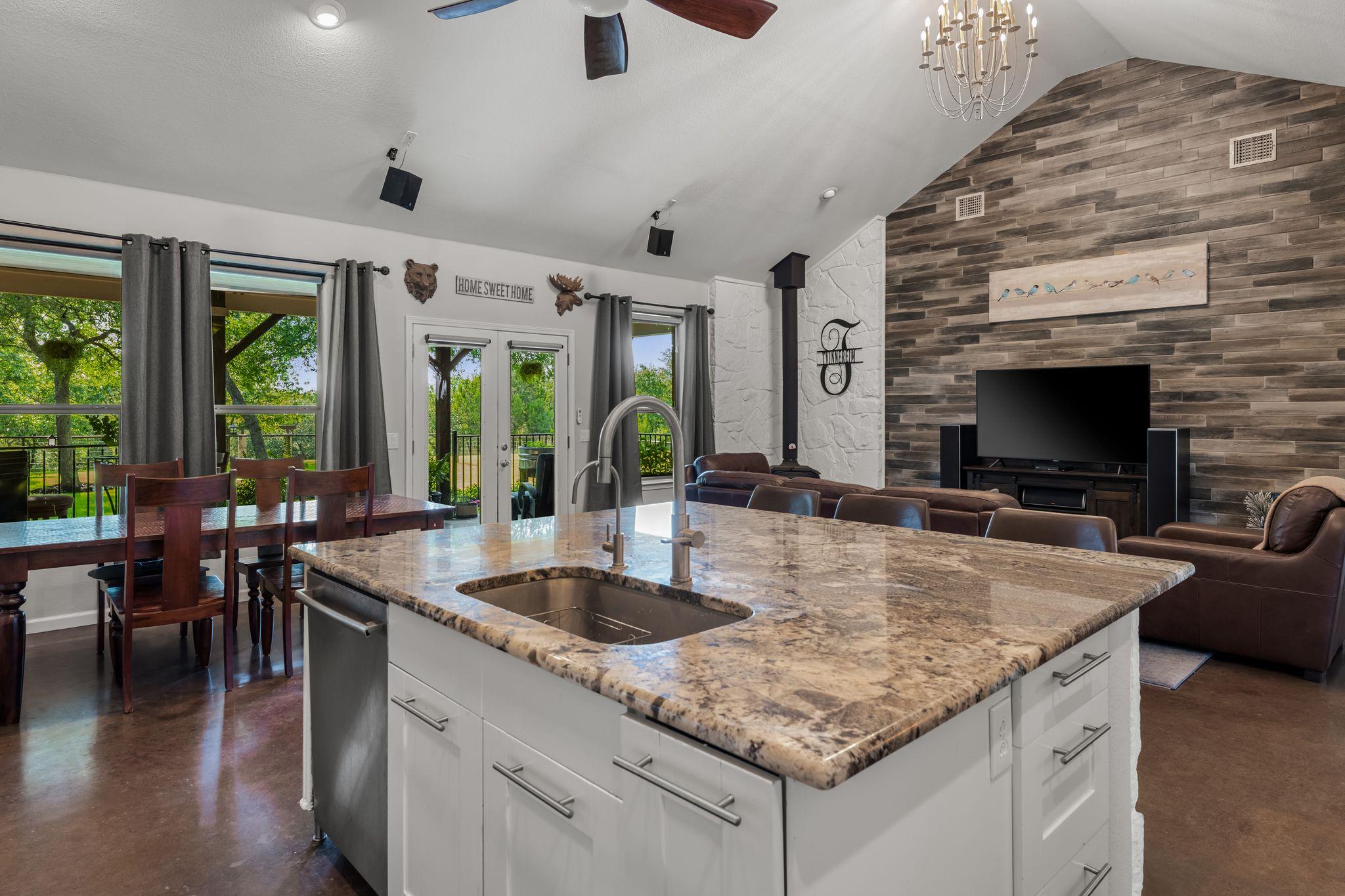 4204 Arthur CIR