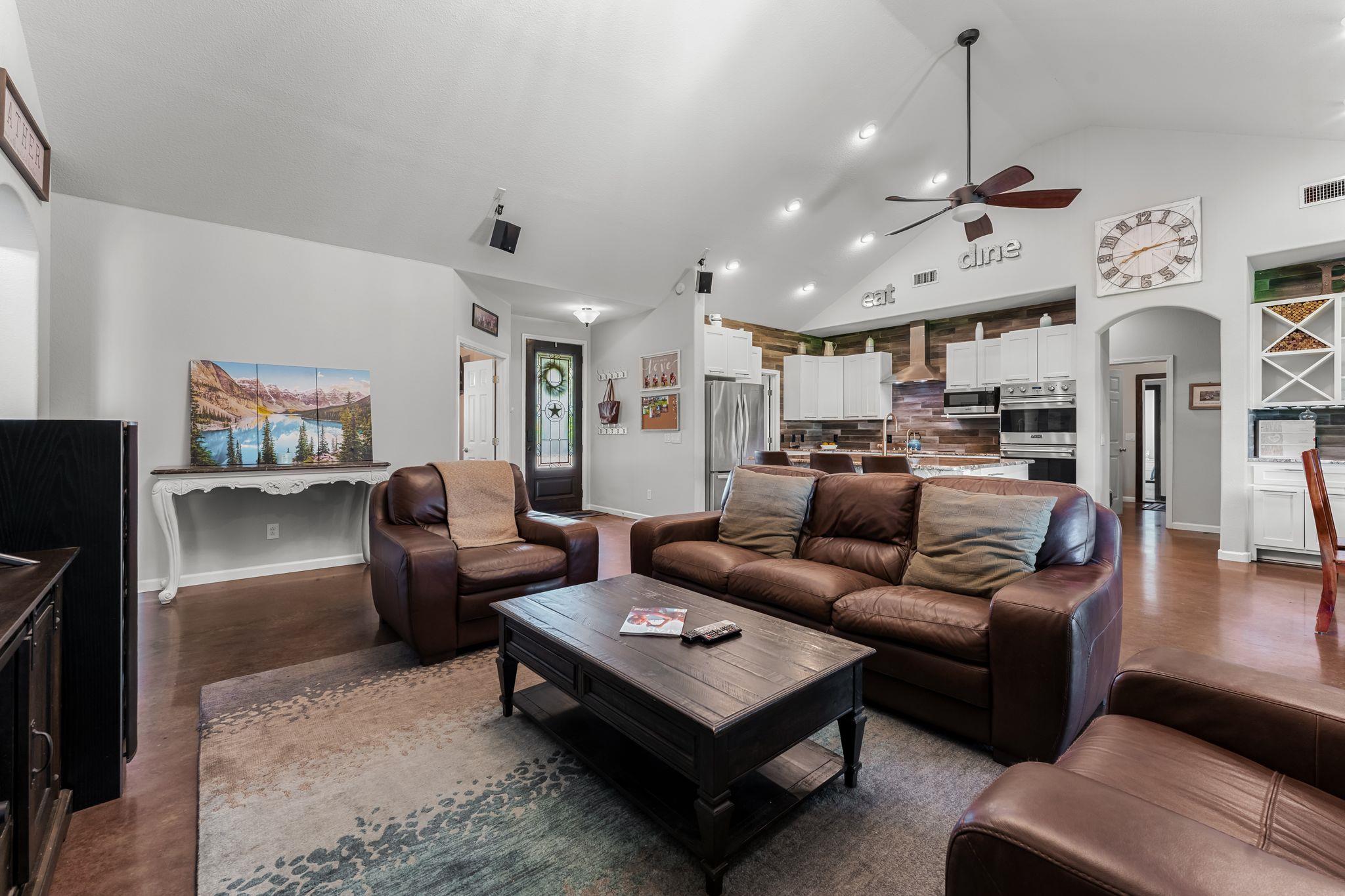 4204 Arthur CIR