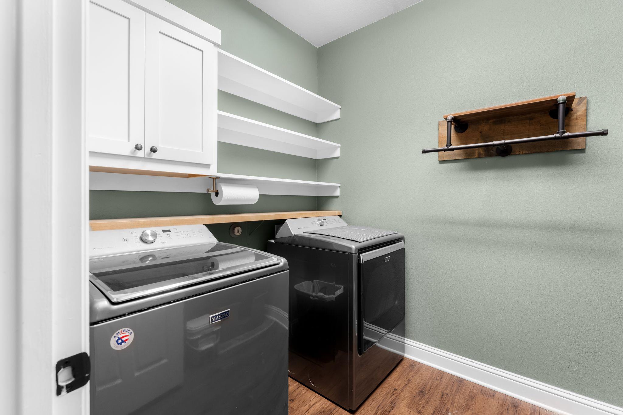 140 Lake Rim CIR