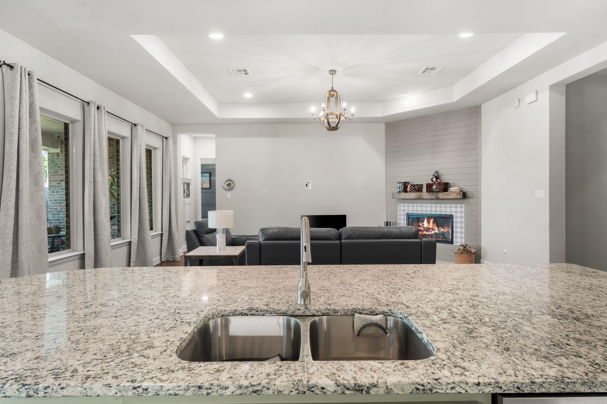140 Lake Rim CIR