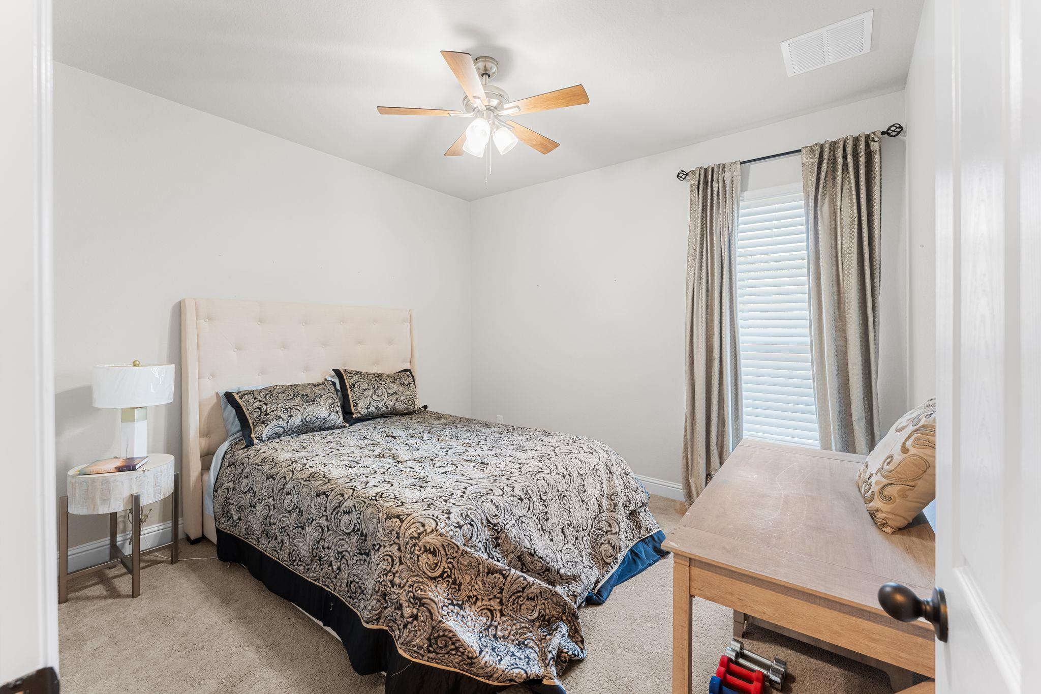 140 Lake Rim CIR