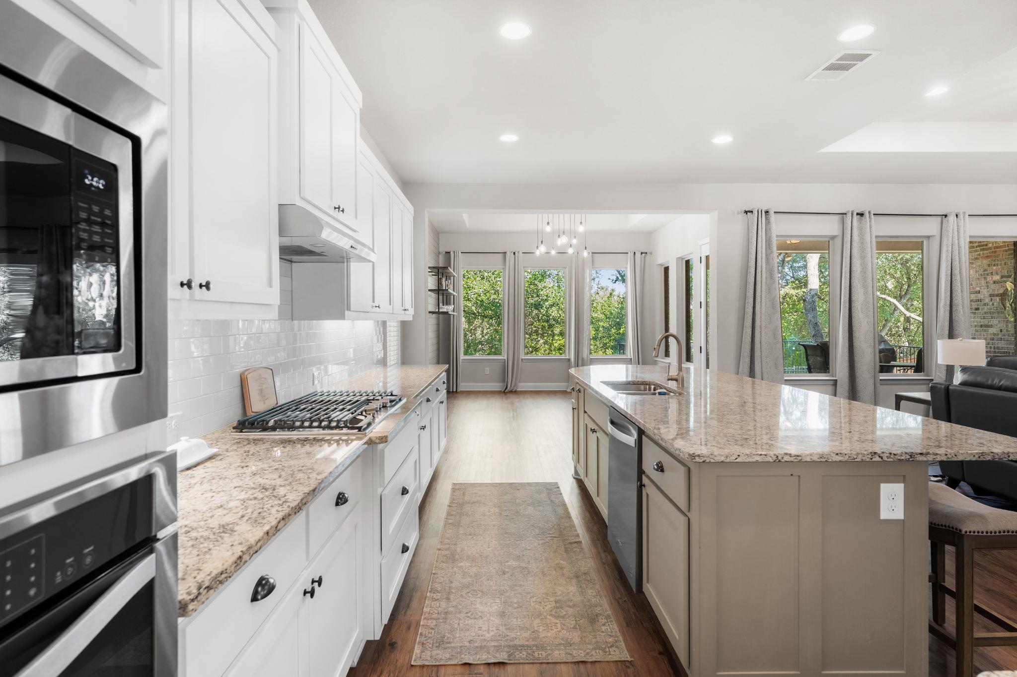 140 Lake Rim CIR