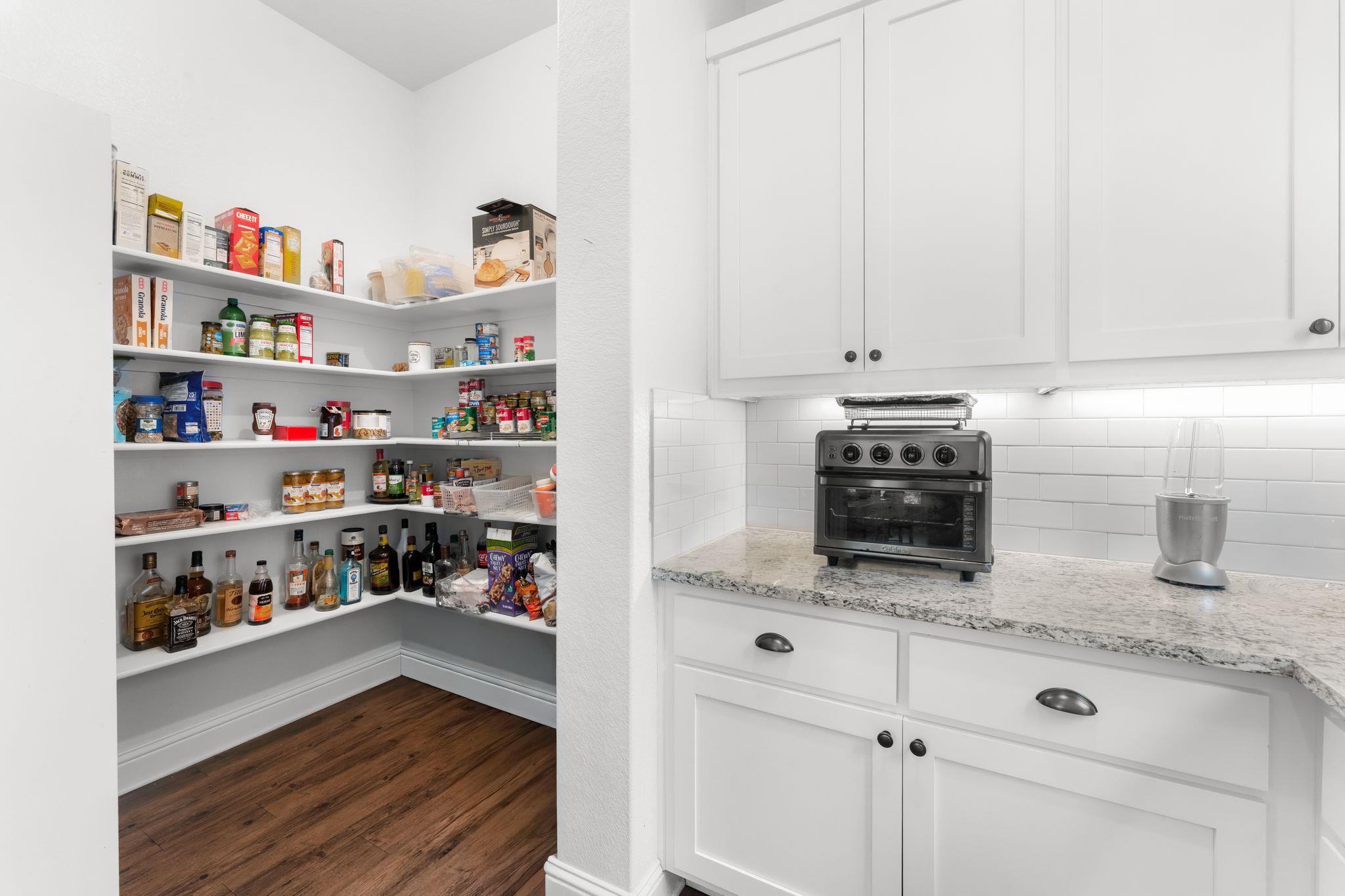 140 Lake Rim CIR