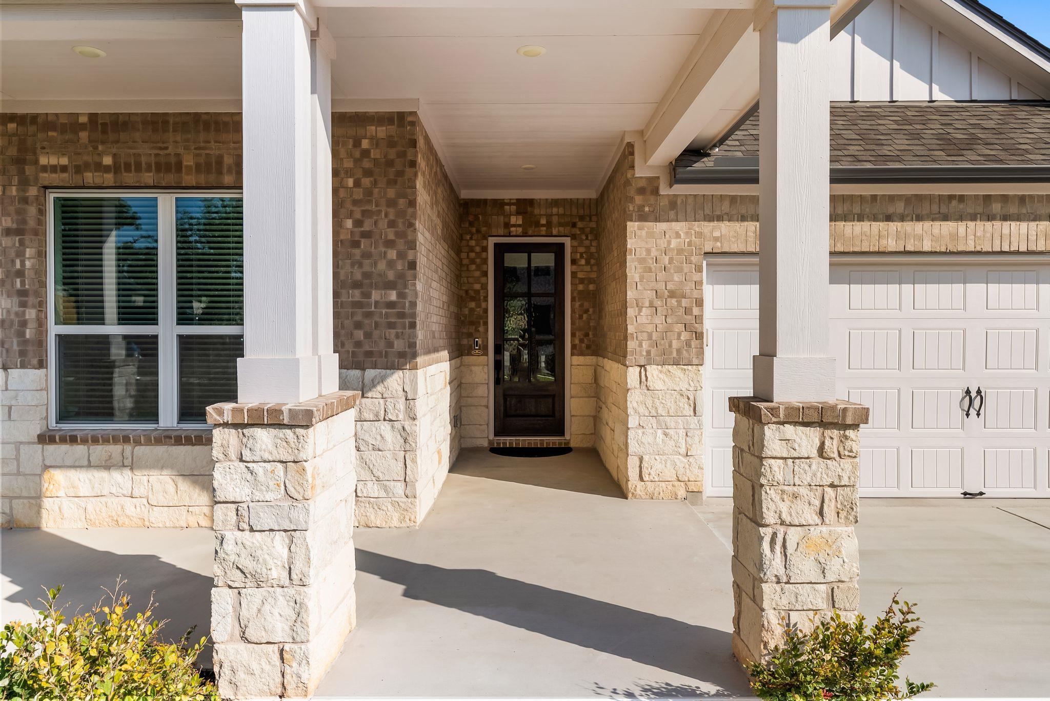 1301 White Daisy LN