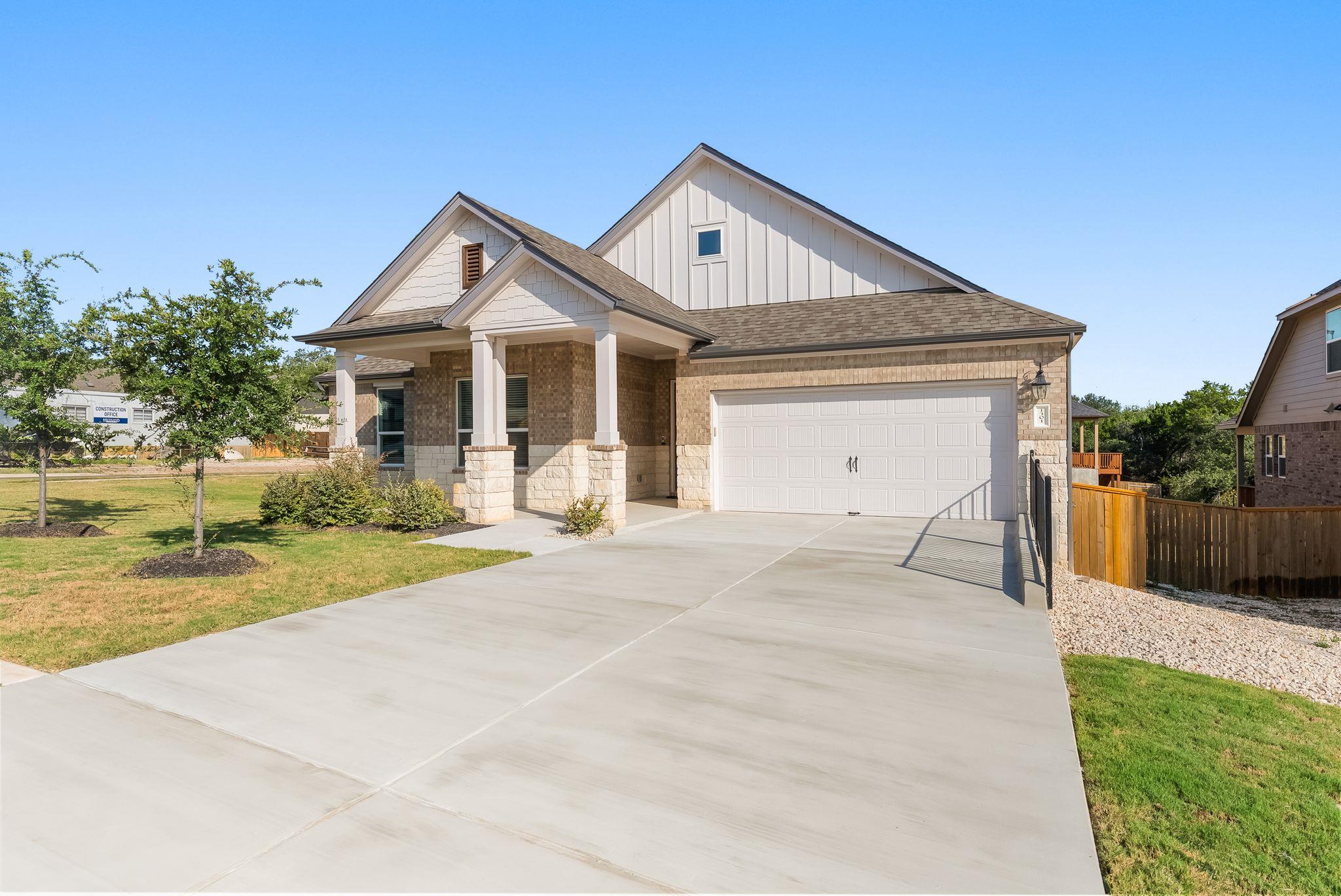 1301 White Daisy LN