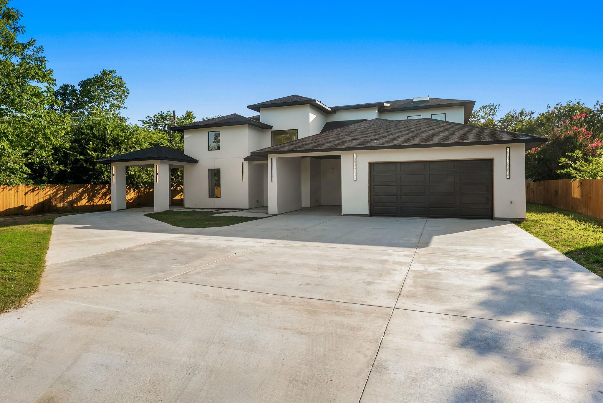 301 N Cougar Ave