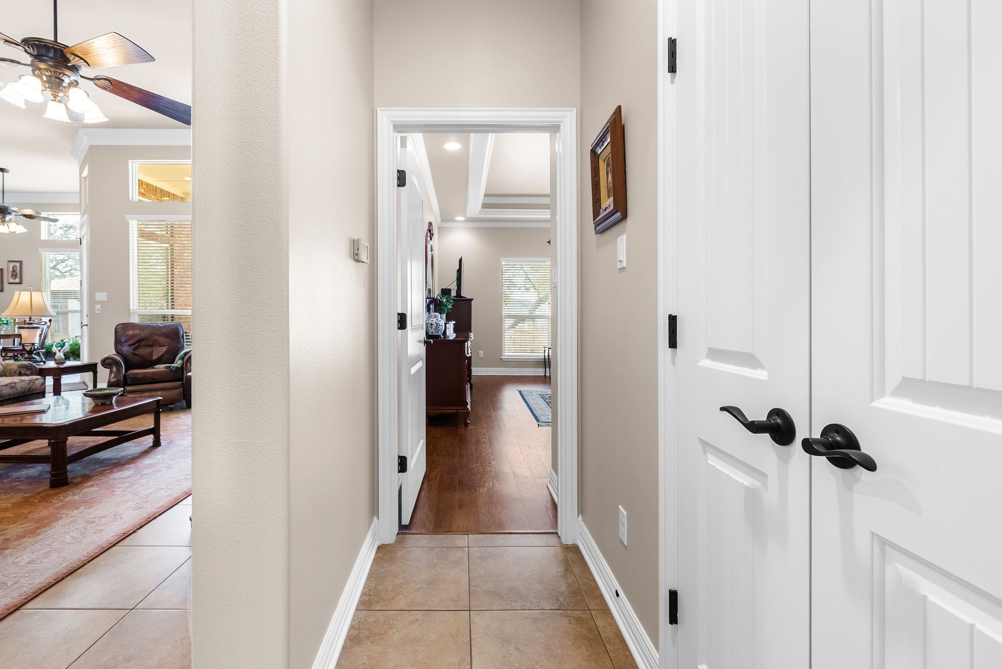 1735 Alta Vista LOOP