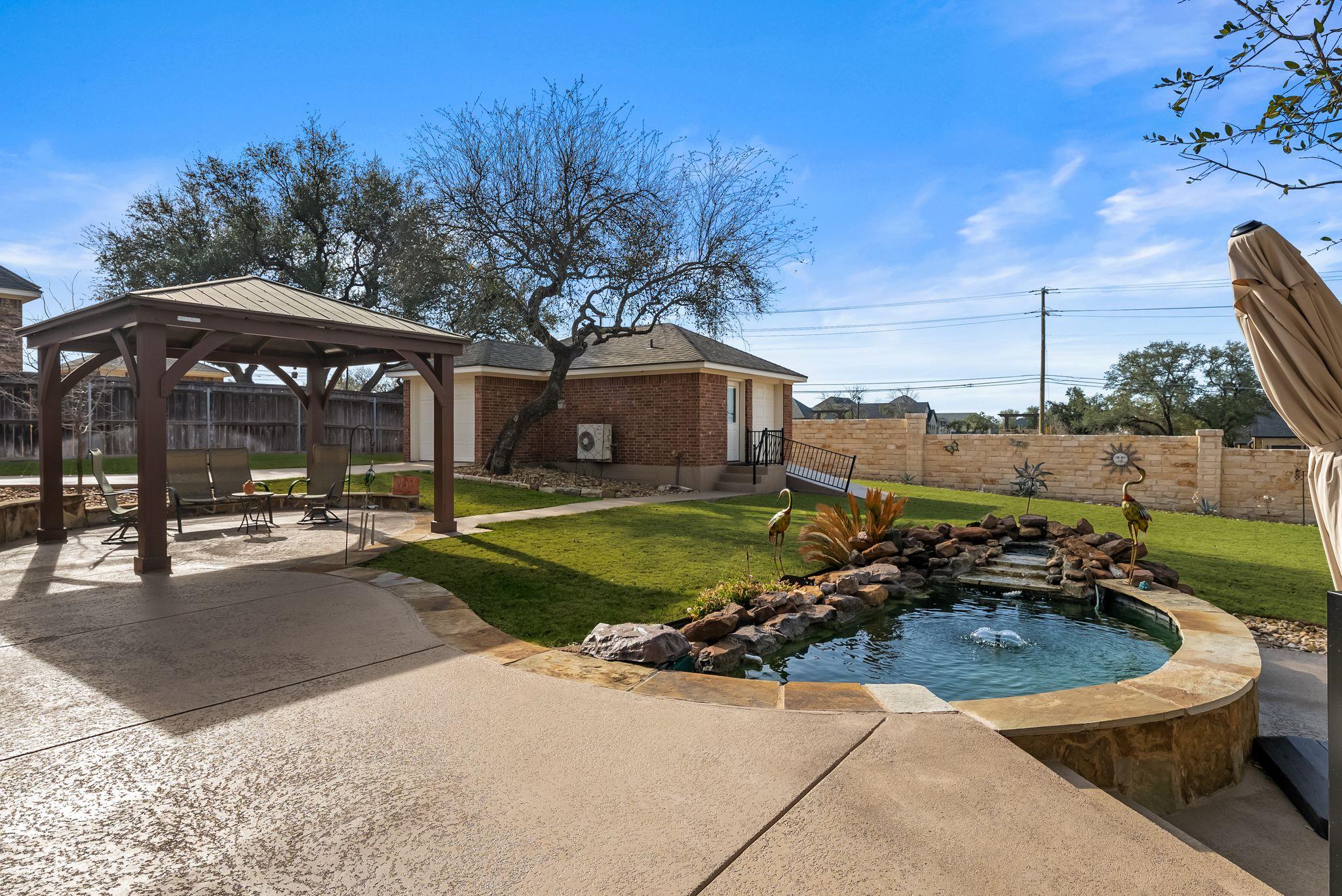 1735 Alta Vista LOOP