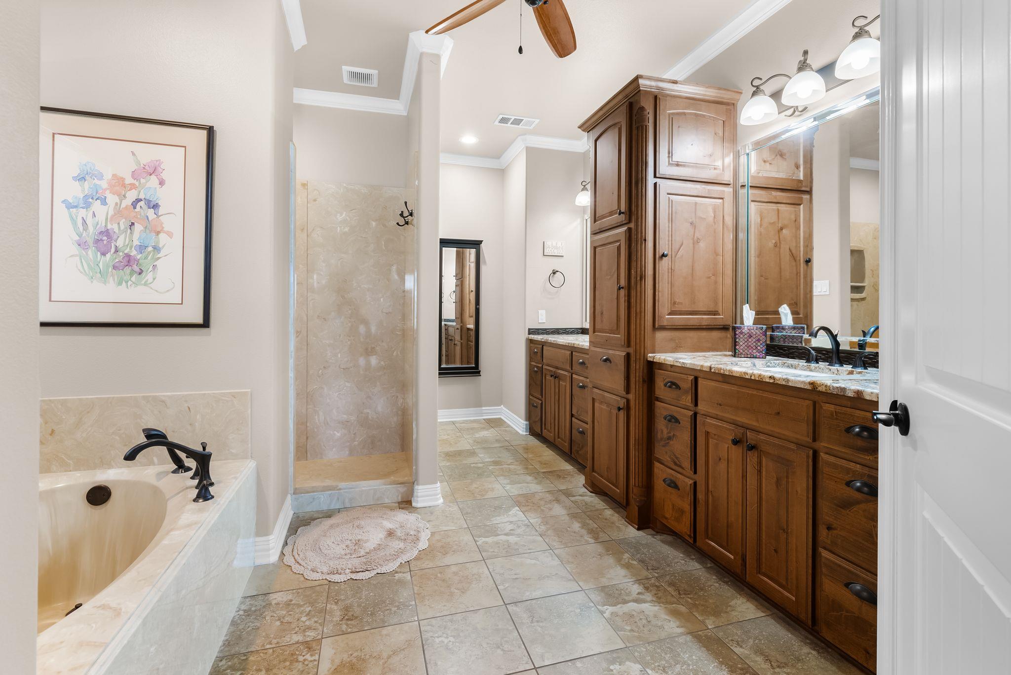 1735 Alta Vista LOOP