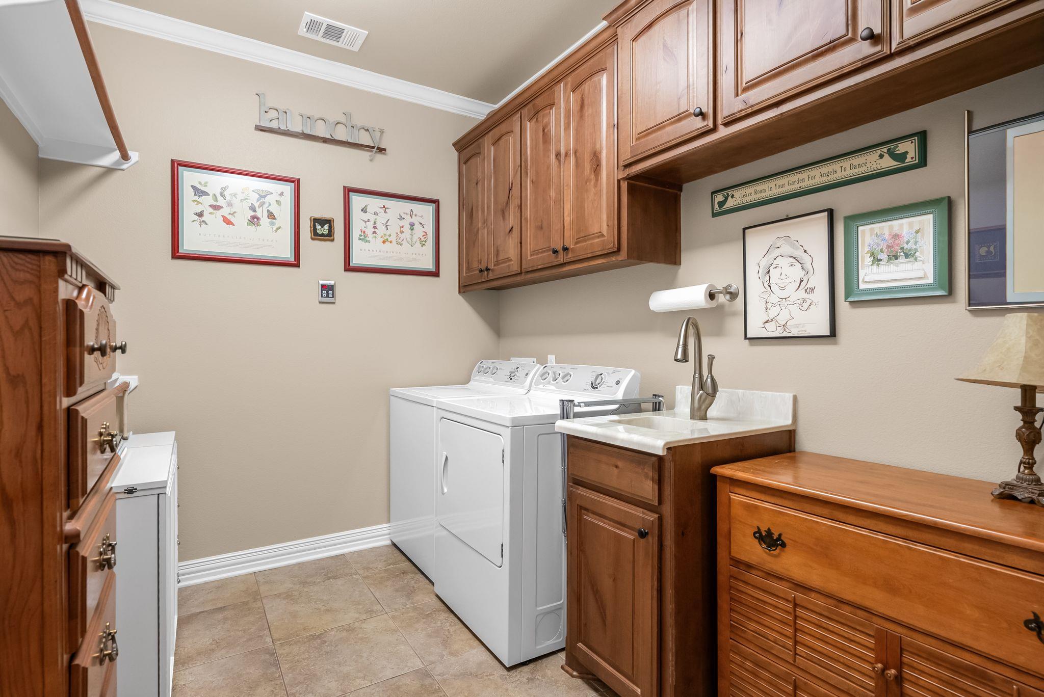 1735 Alta Vista LOOP