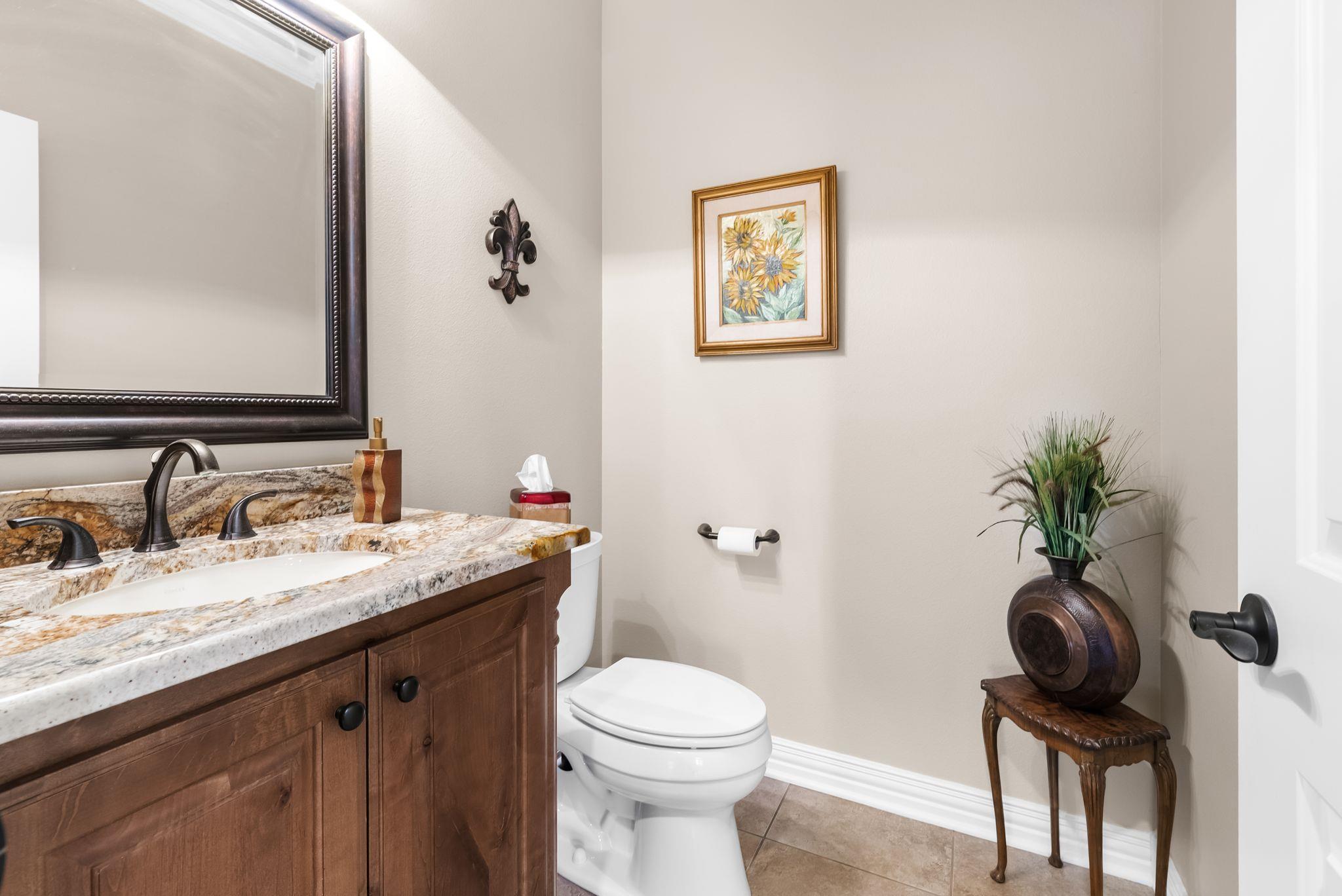 1735 Alta Vista LOOP