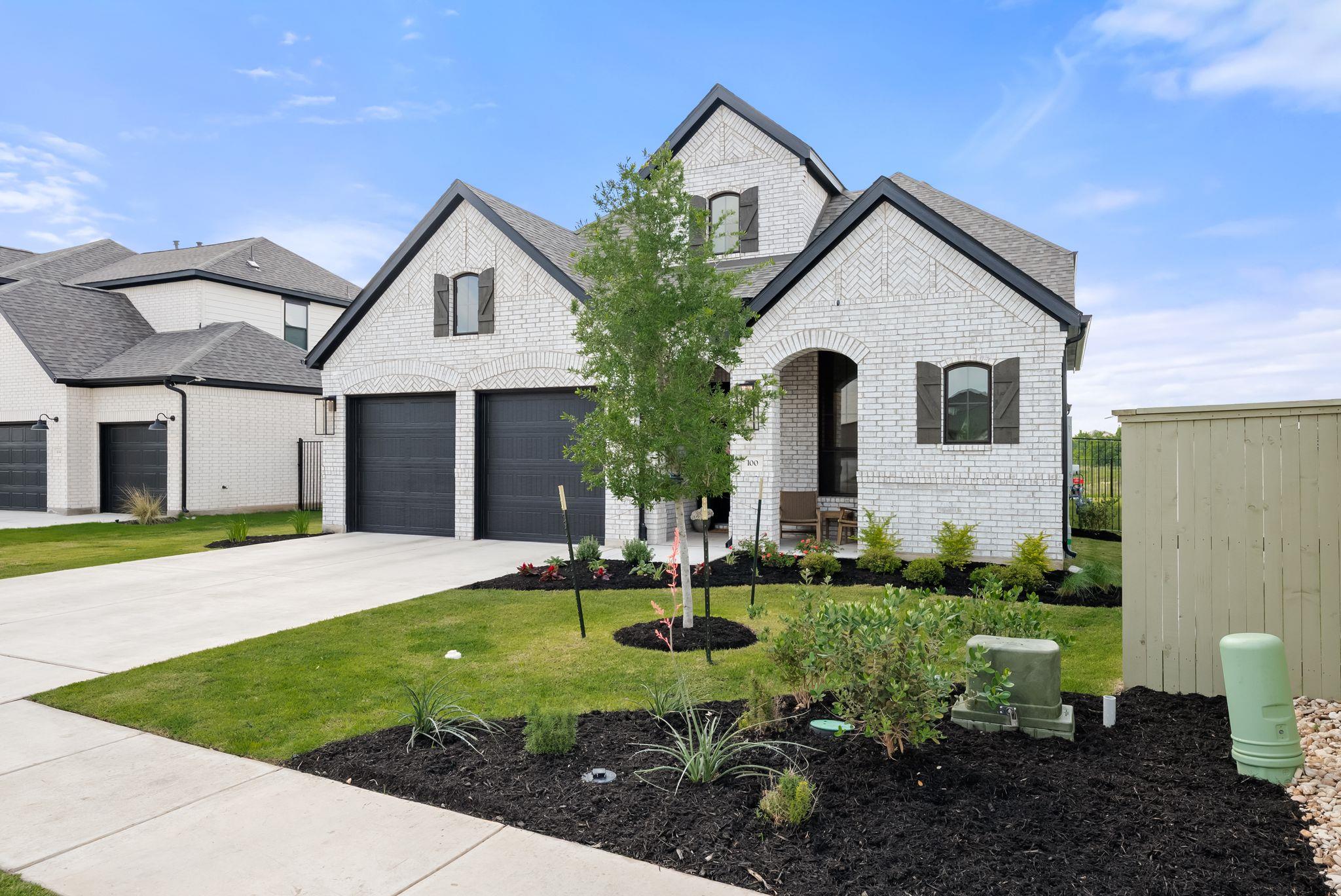 100 Ribera DR