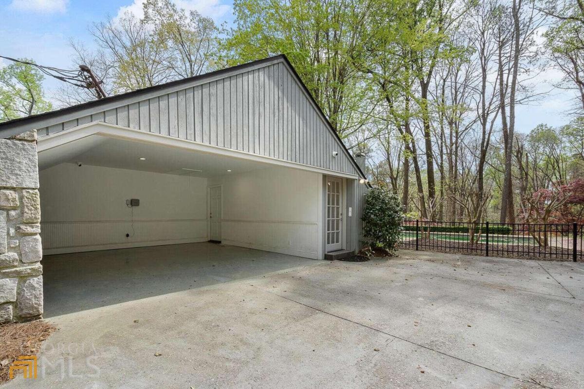 4890 Northside Drive