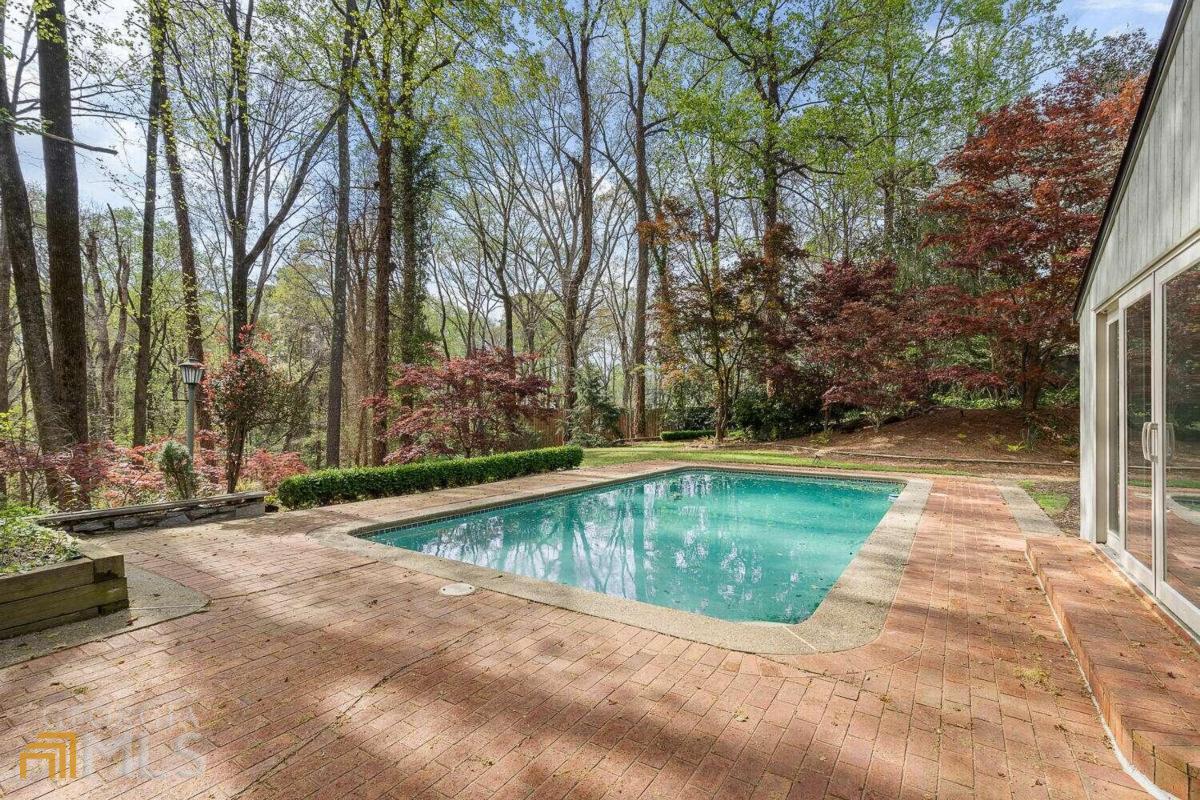 4890 Northside Drive