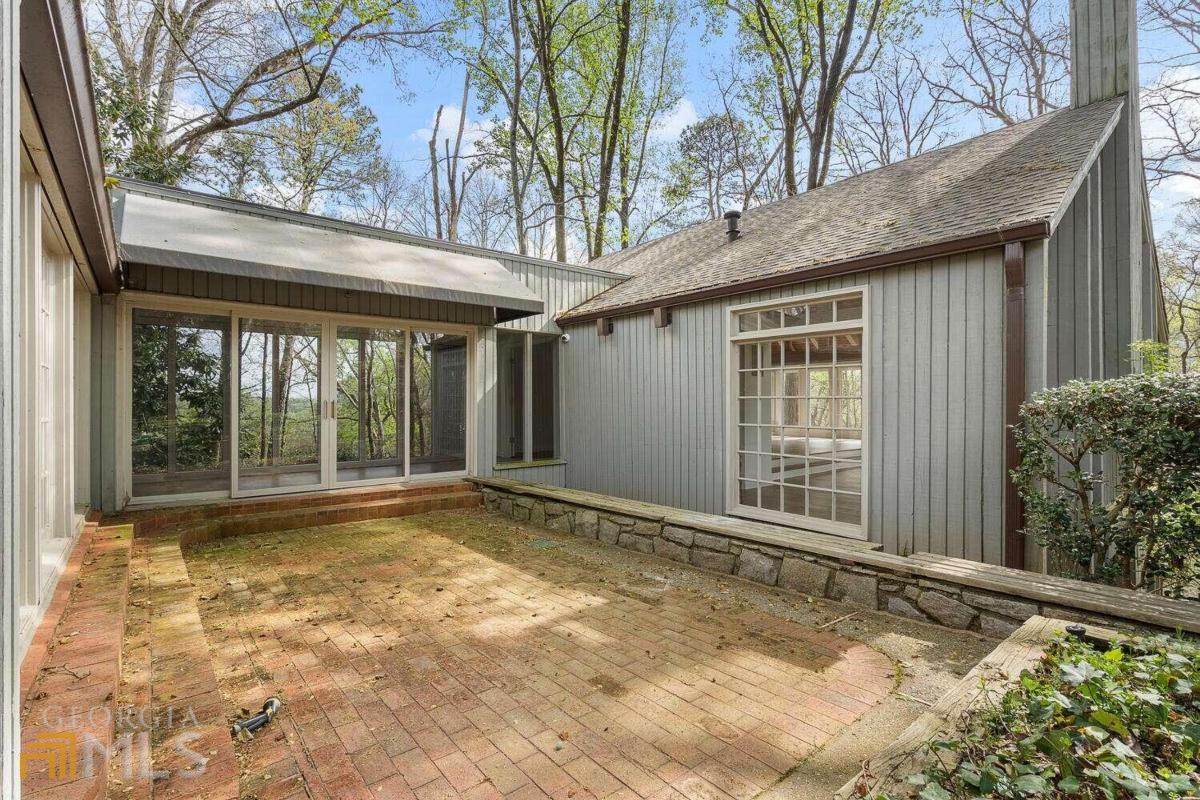 4890 Northside Drive