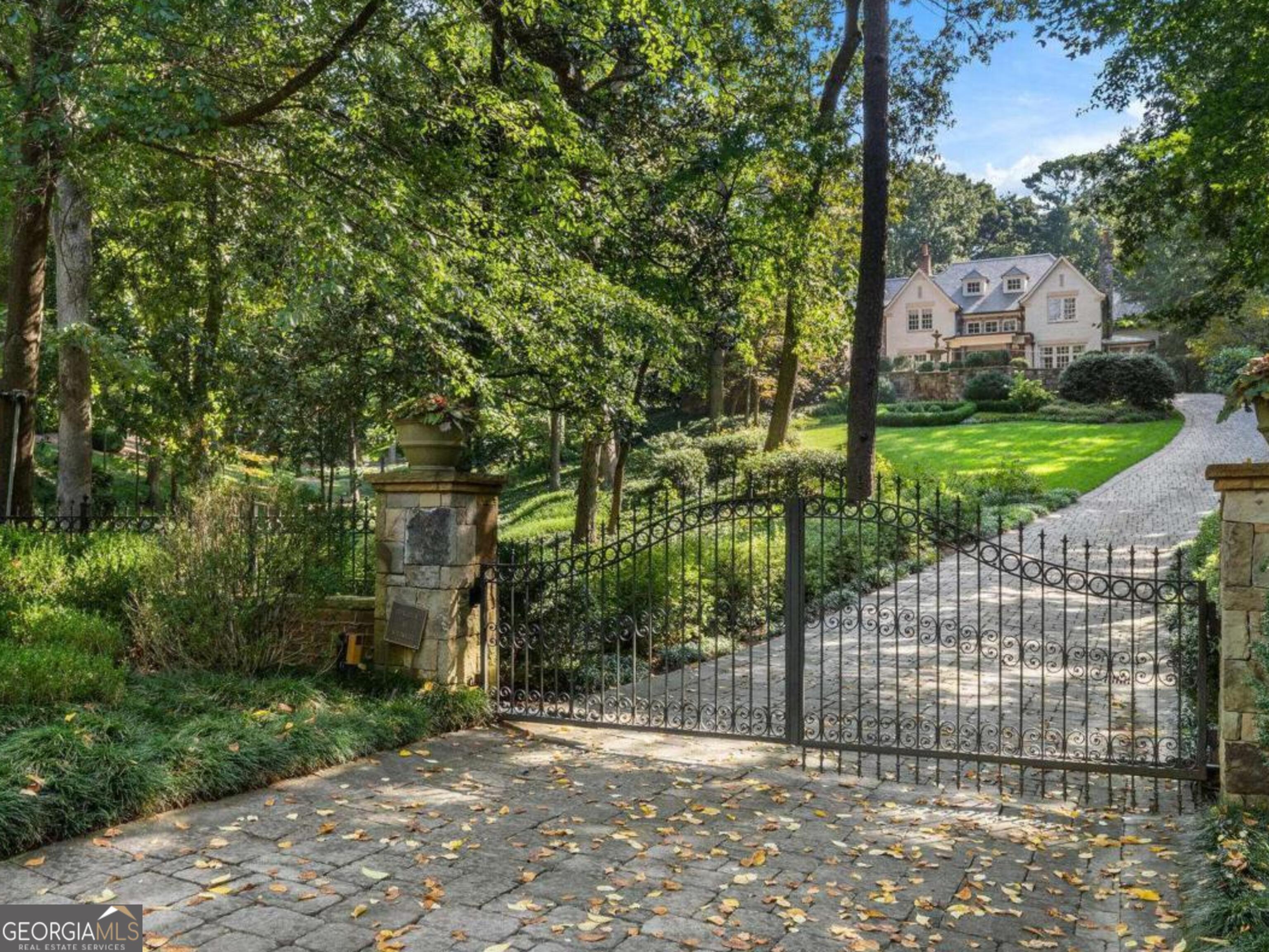 4345 Mount Paran Parkway NW