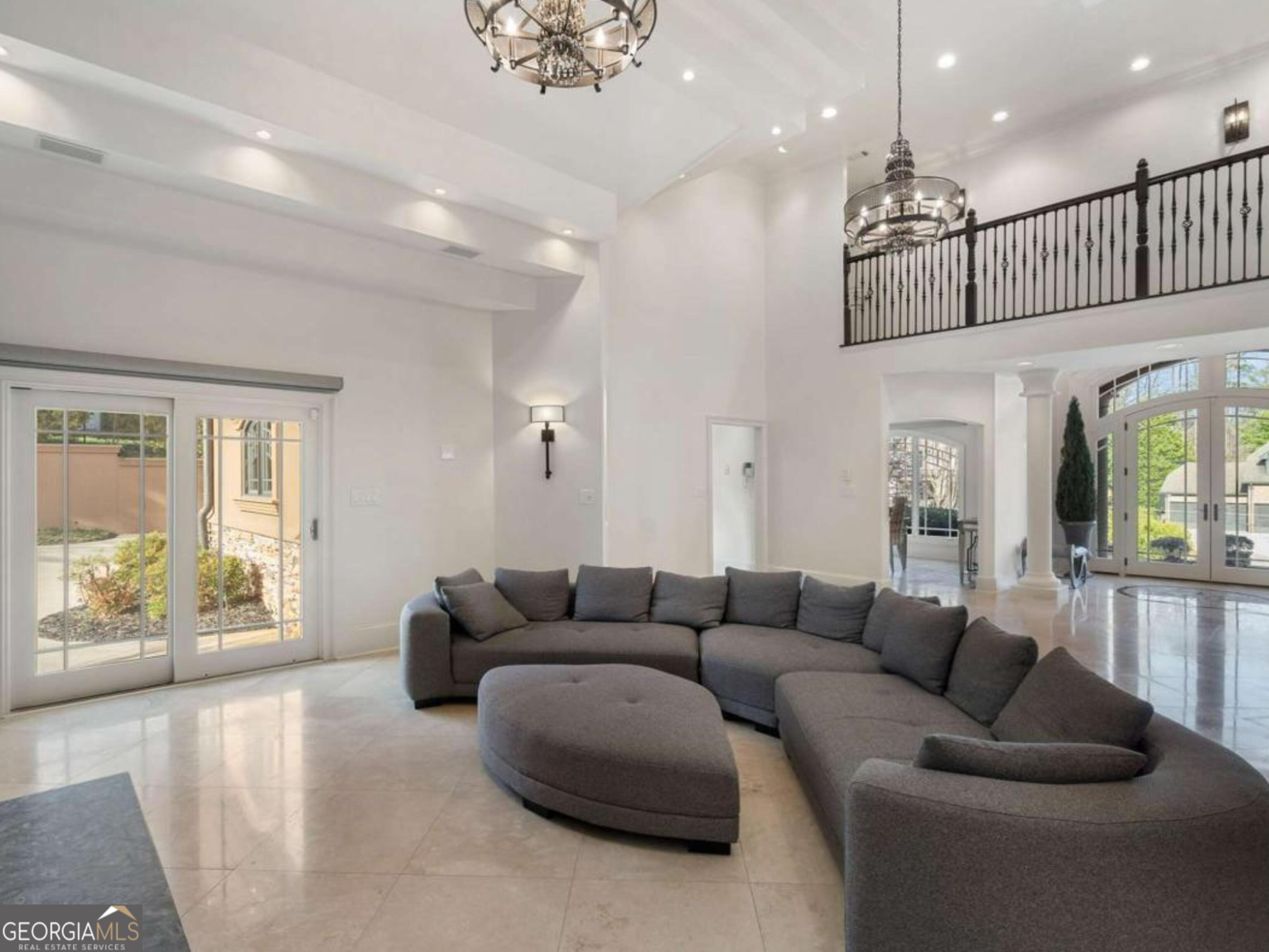 790 Glenairy Drive