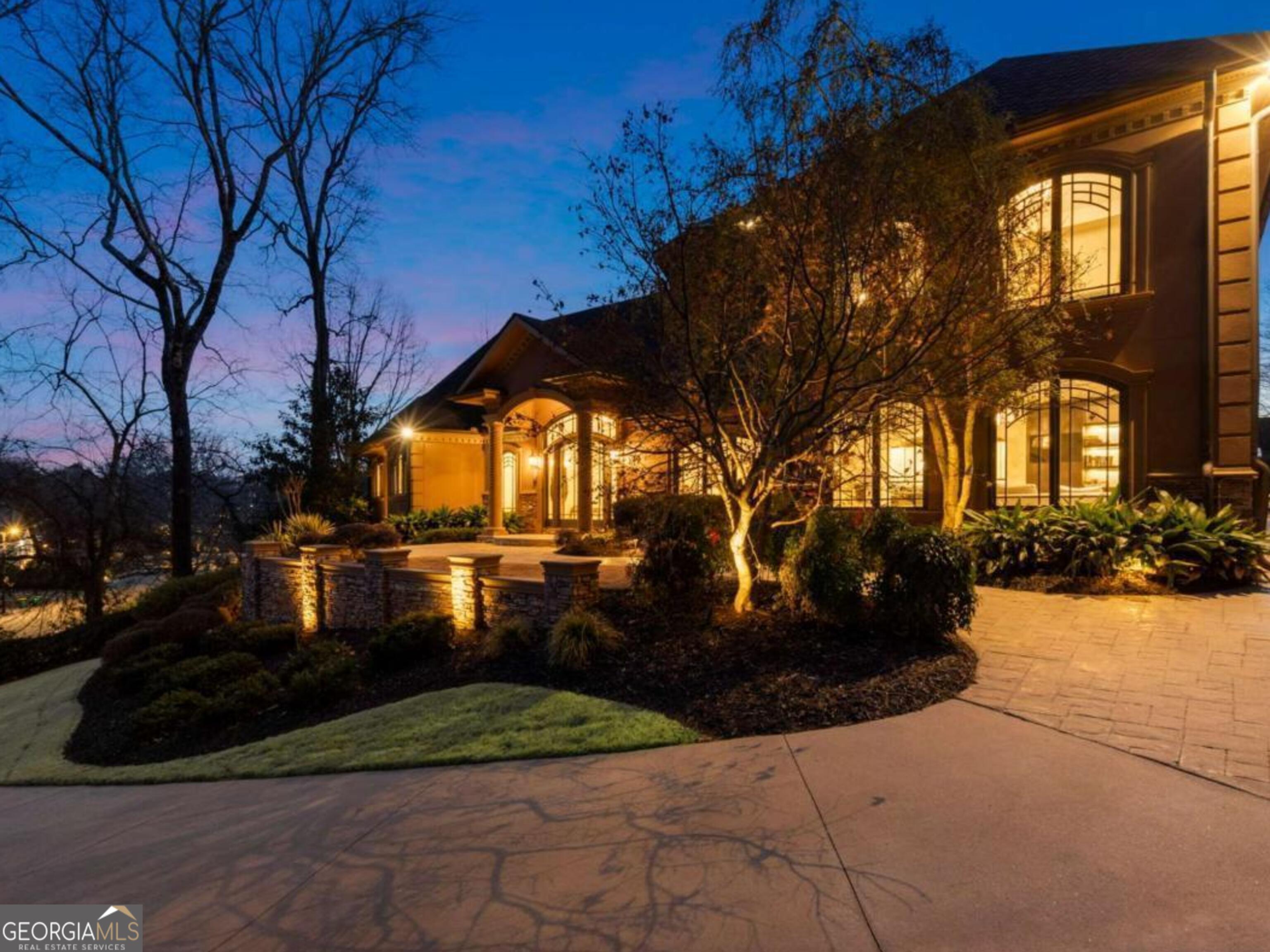 790 Glenairy Drive
