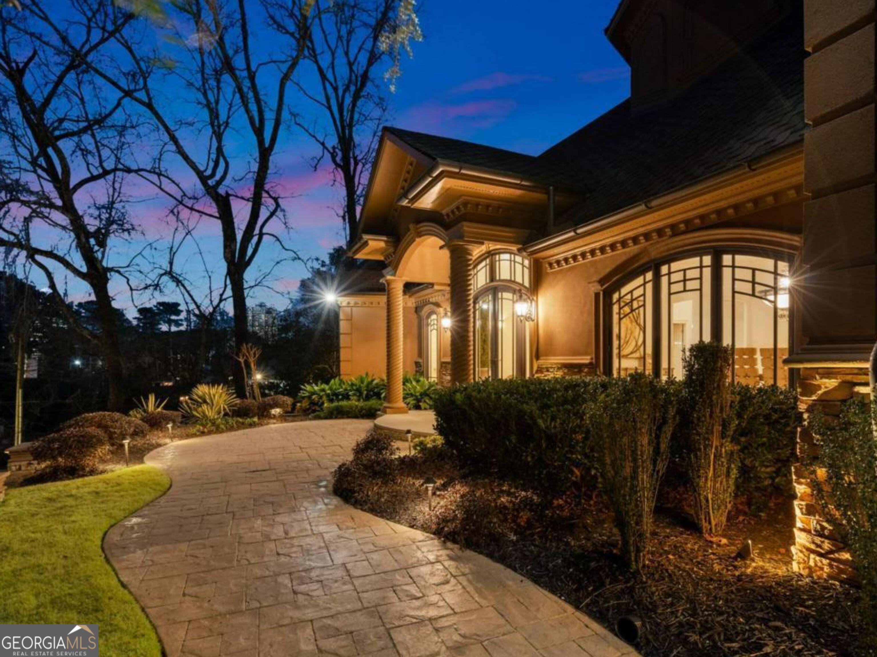 790 Glenairy Drive