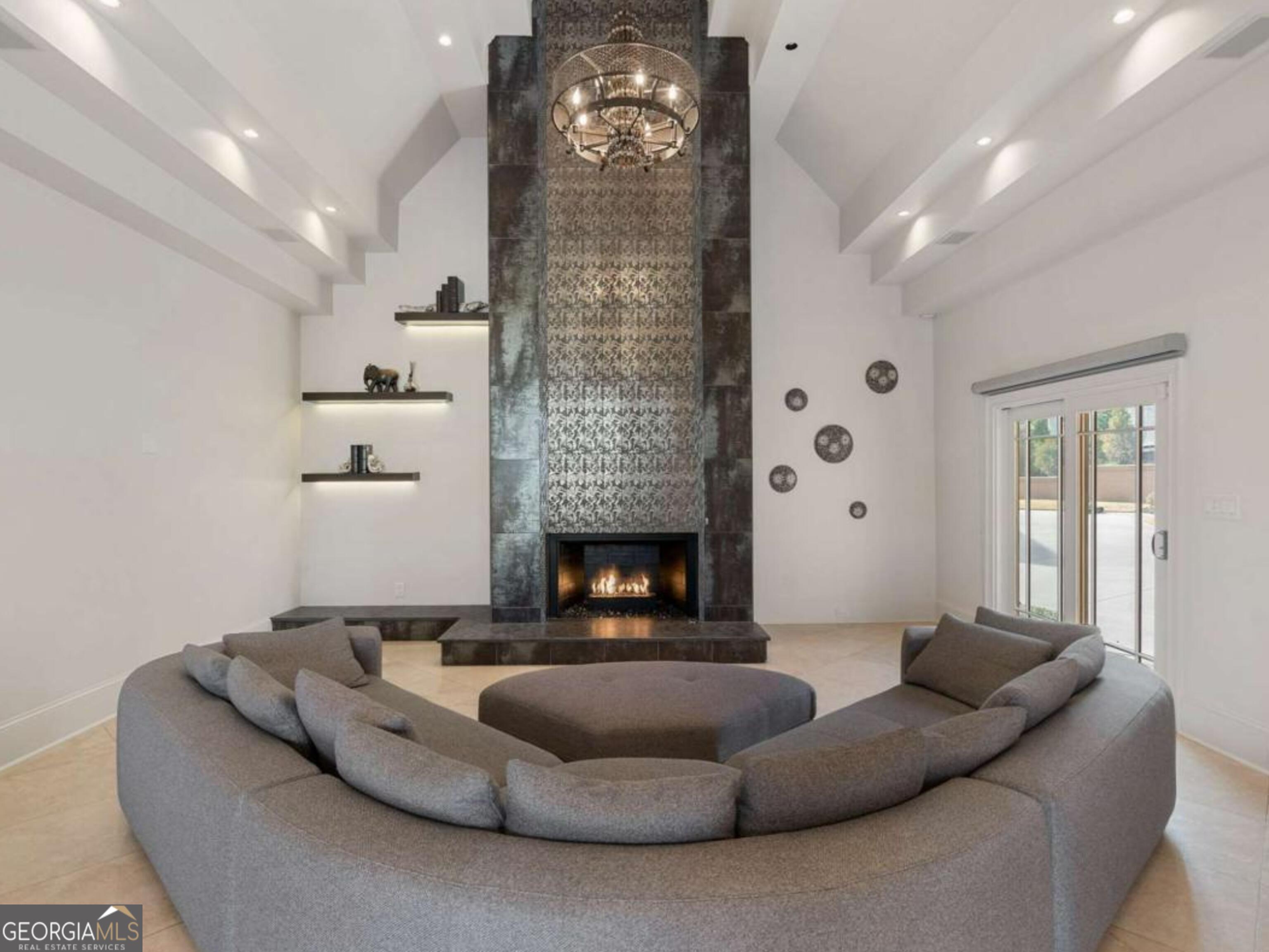 790 Glenairy Drive