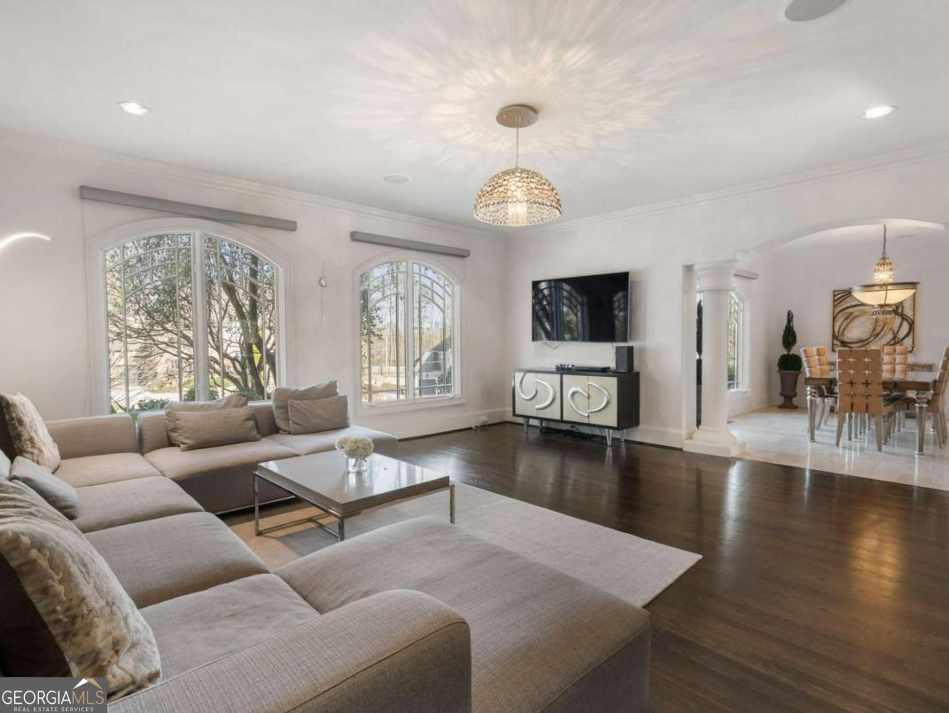 790 Glenairy Drive