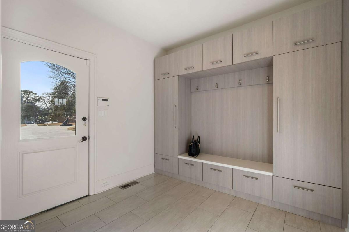 790 Glenairy Drive