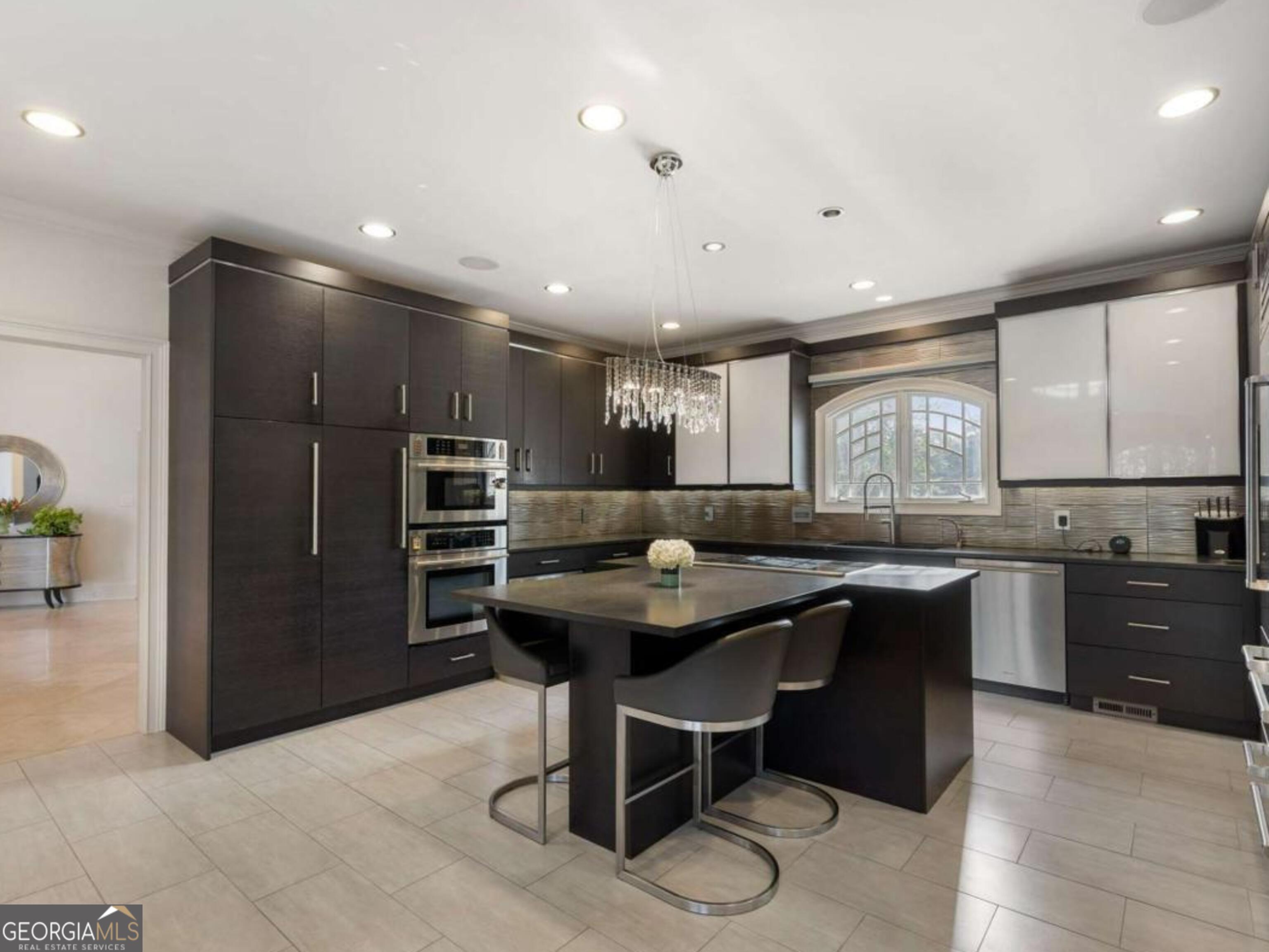 790 Glenairy Drive