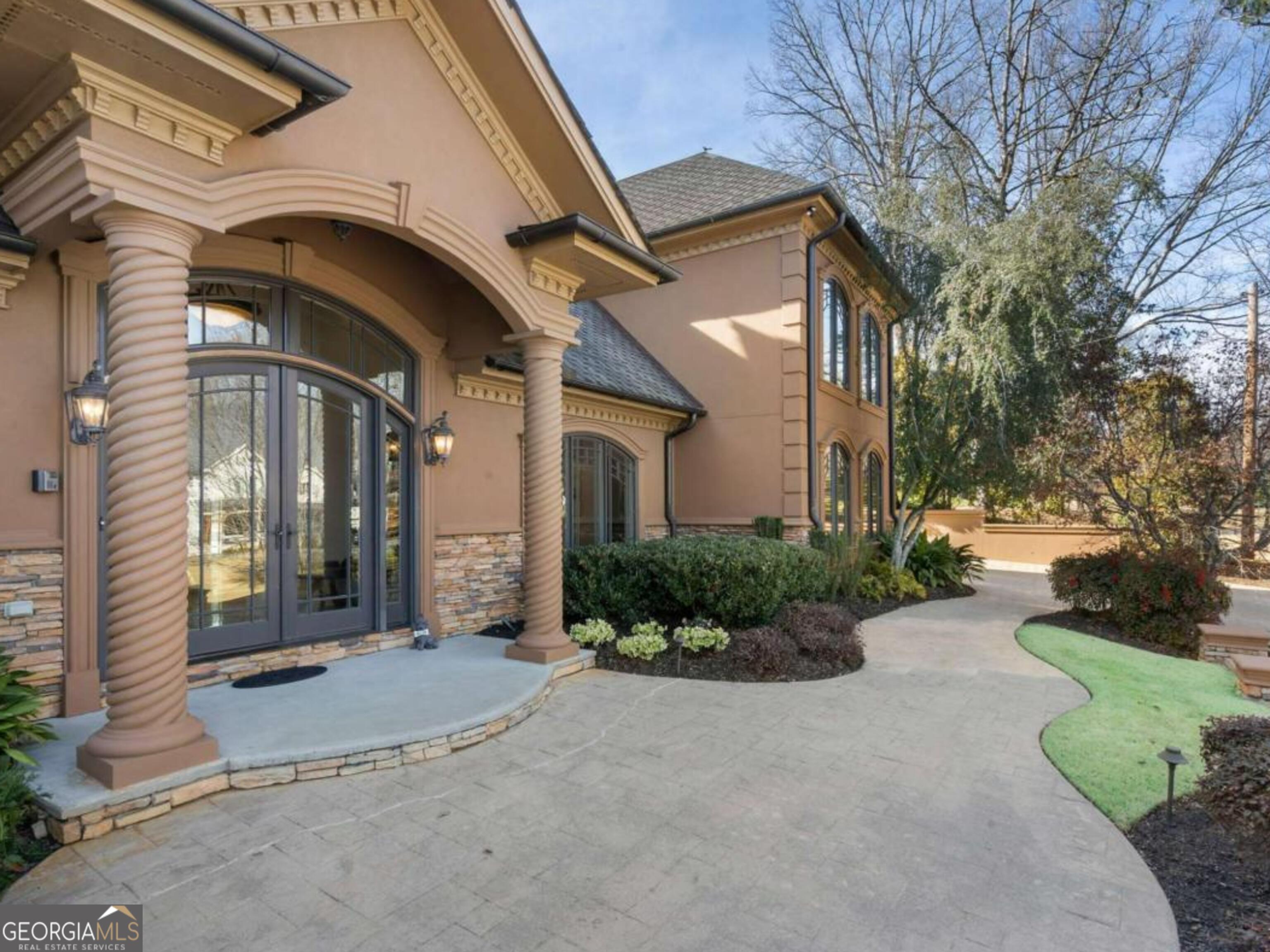 790 Glenairy Drive