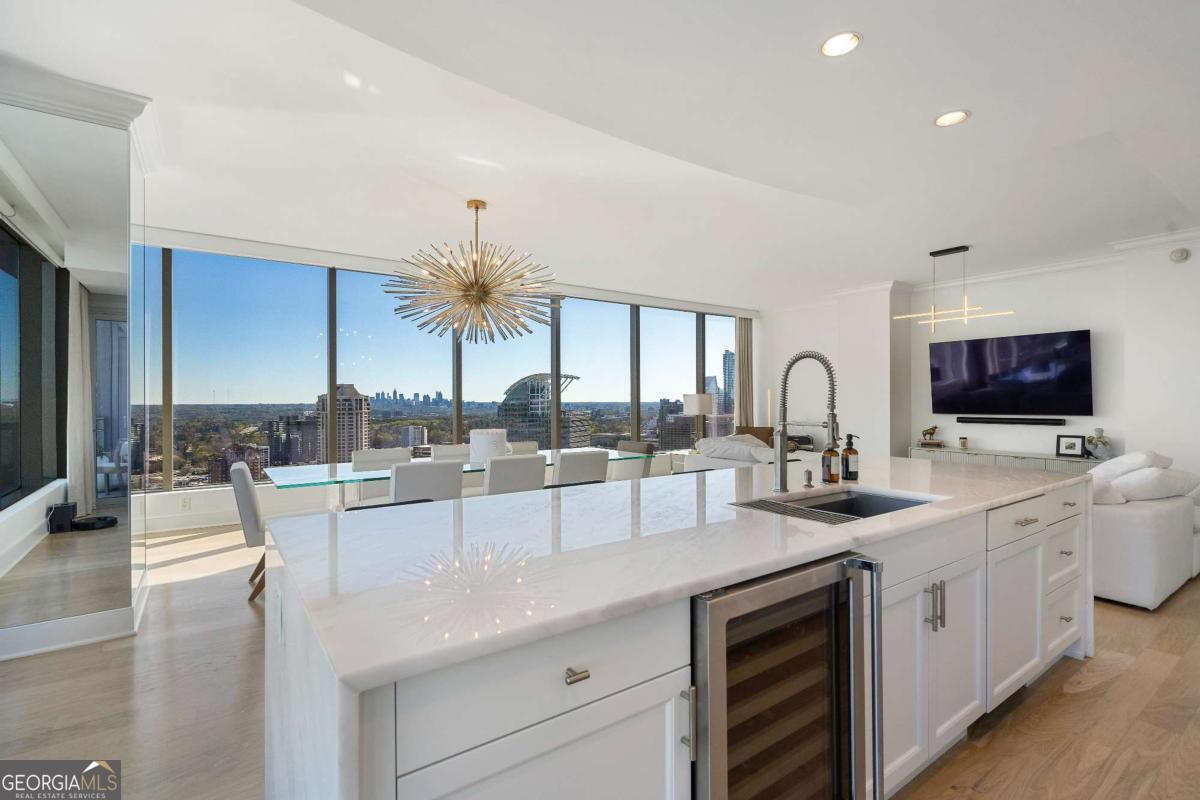 3630 Peachtree Road NE # 2204