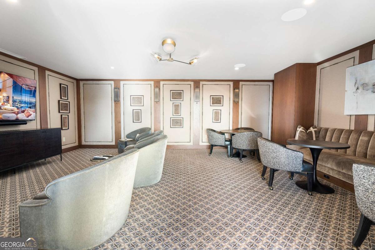 3630 Peachtree Road NE # 2204