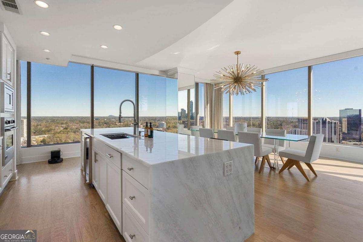 3630 Peachtree Road NE # 2204