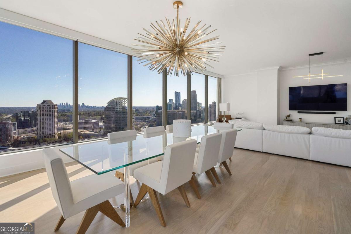 3630 Peachtree Road NE # 2204