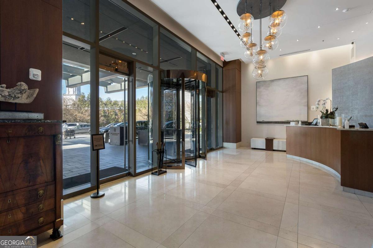 3630 Peachtree Road NE # 2204
