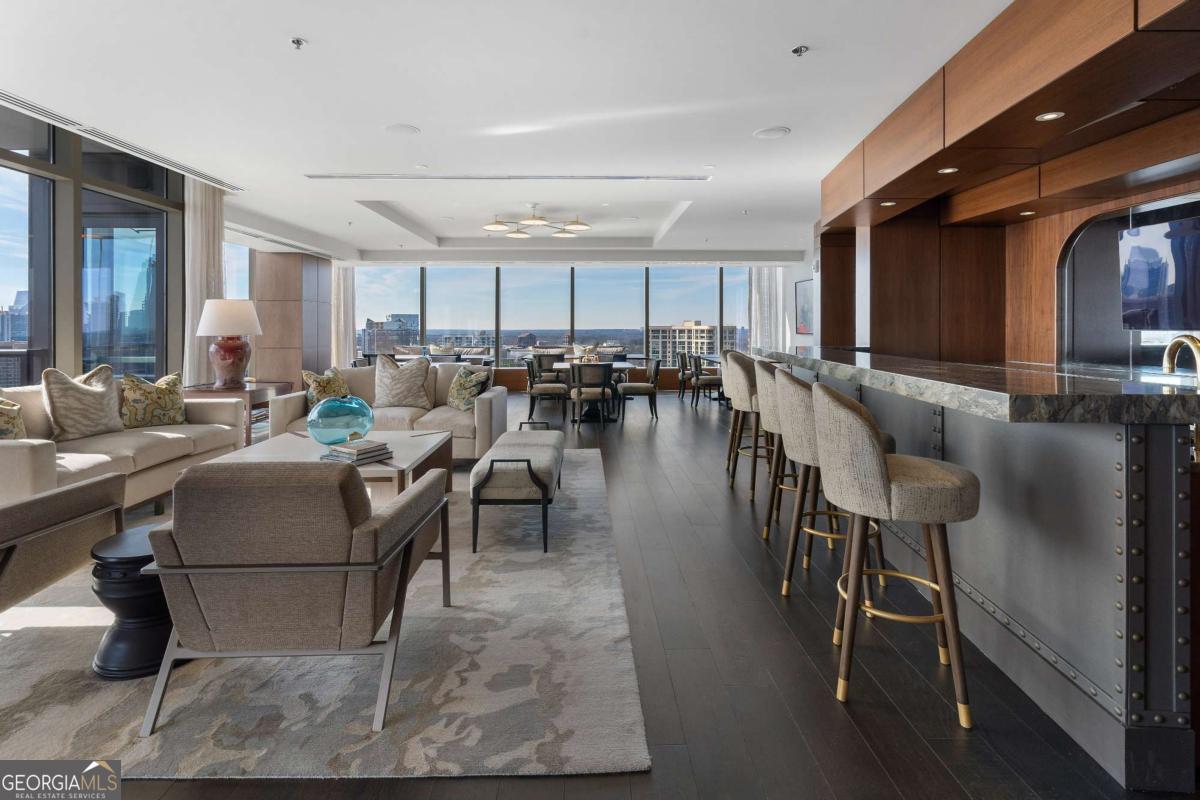 3630 Peachtree Road NE # 2204