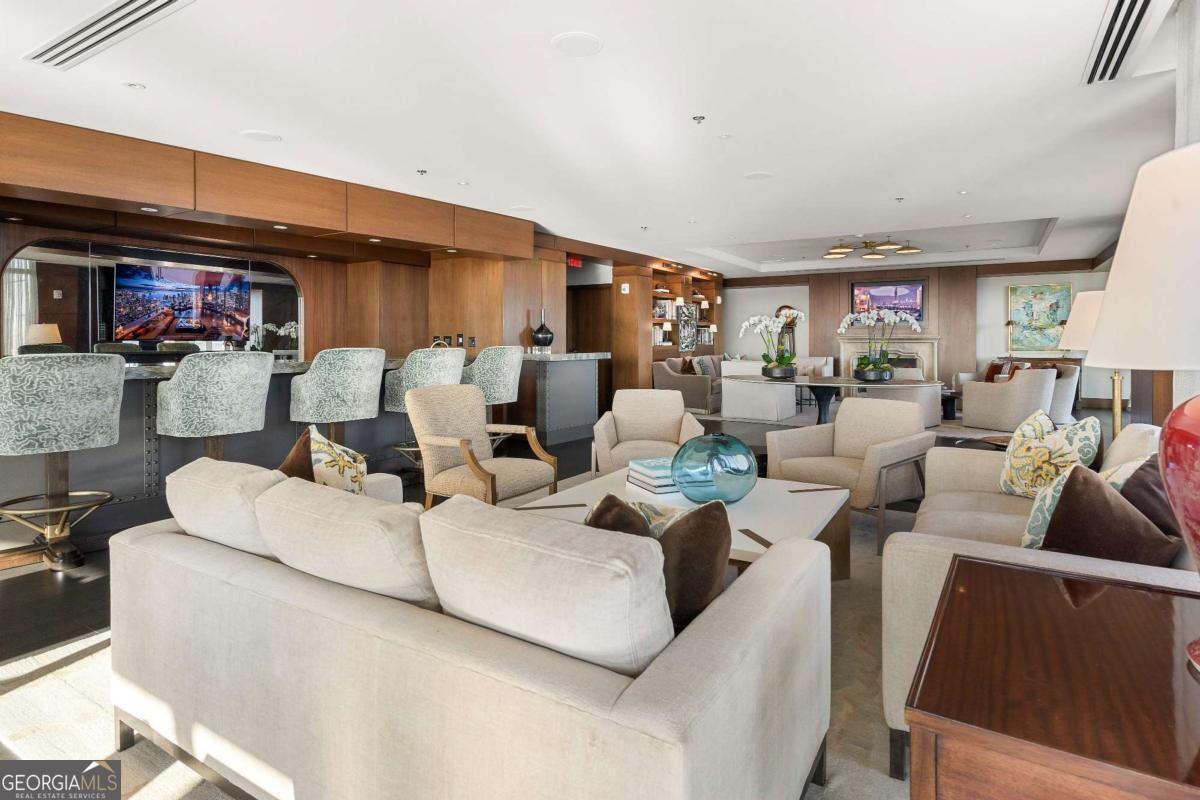 3630 Peachtree Road NE # 2204
