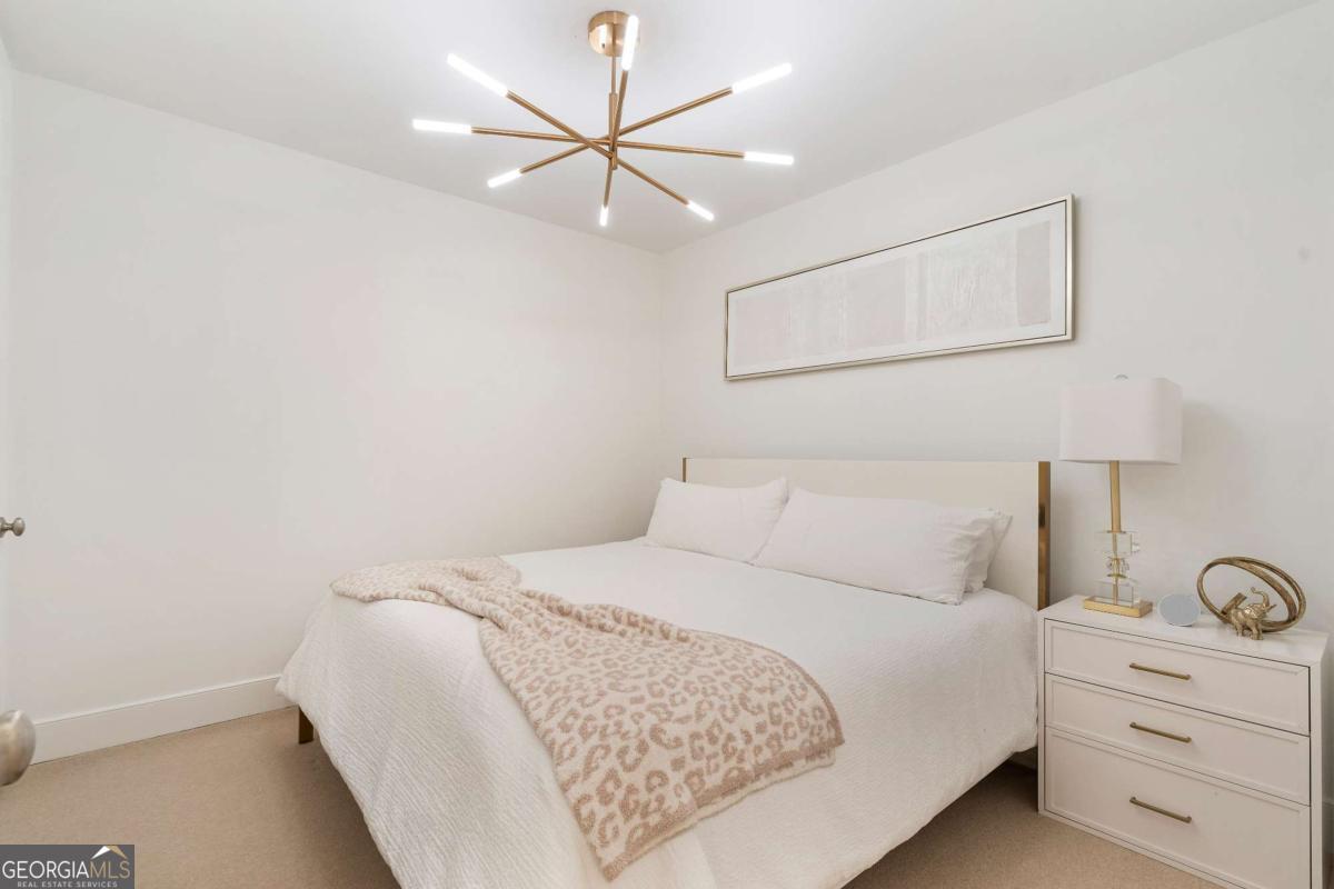 3630 Peachtree Road NE # 2204