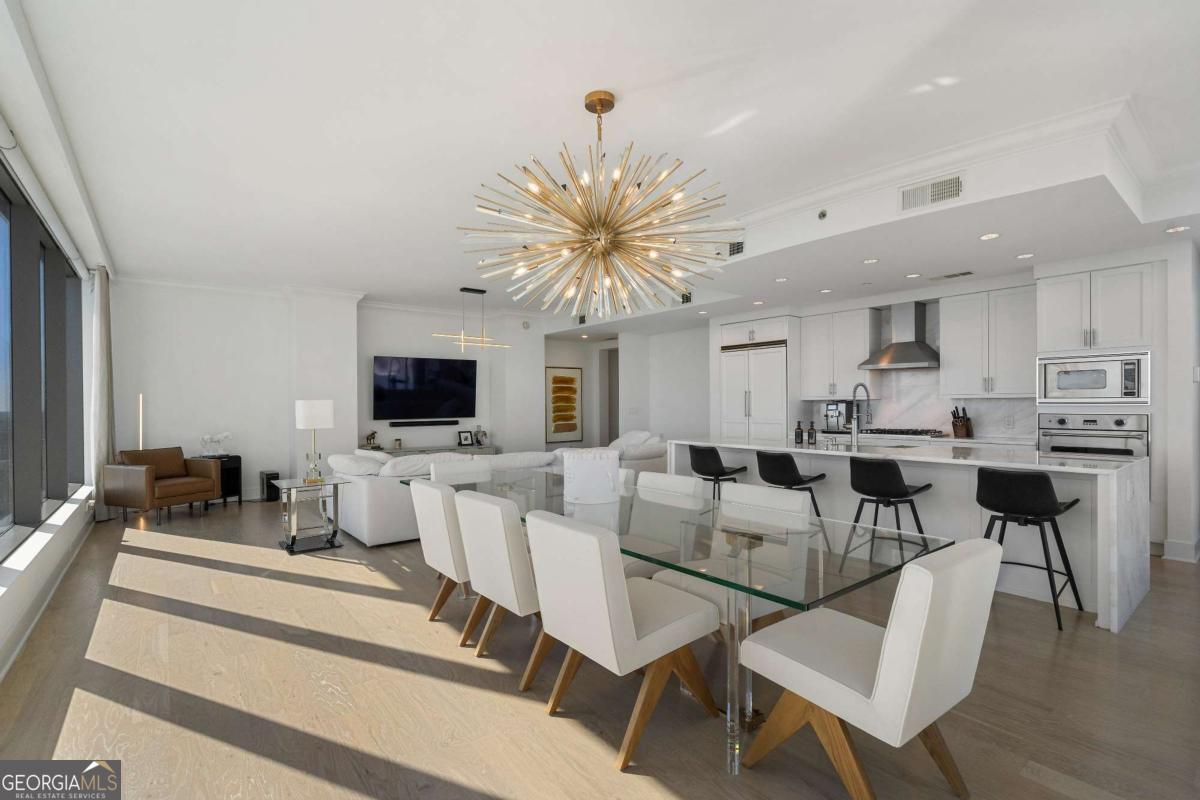 3630 Peachtree Road NE # 2204