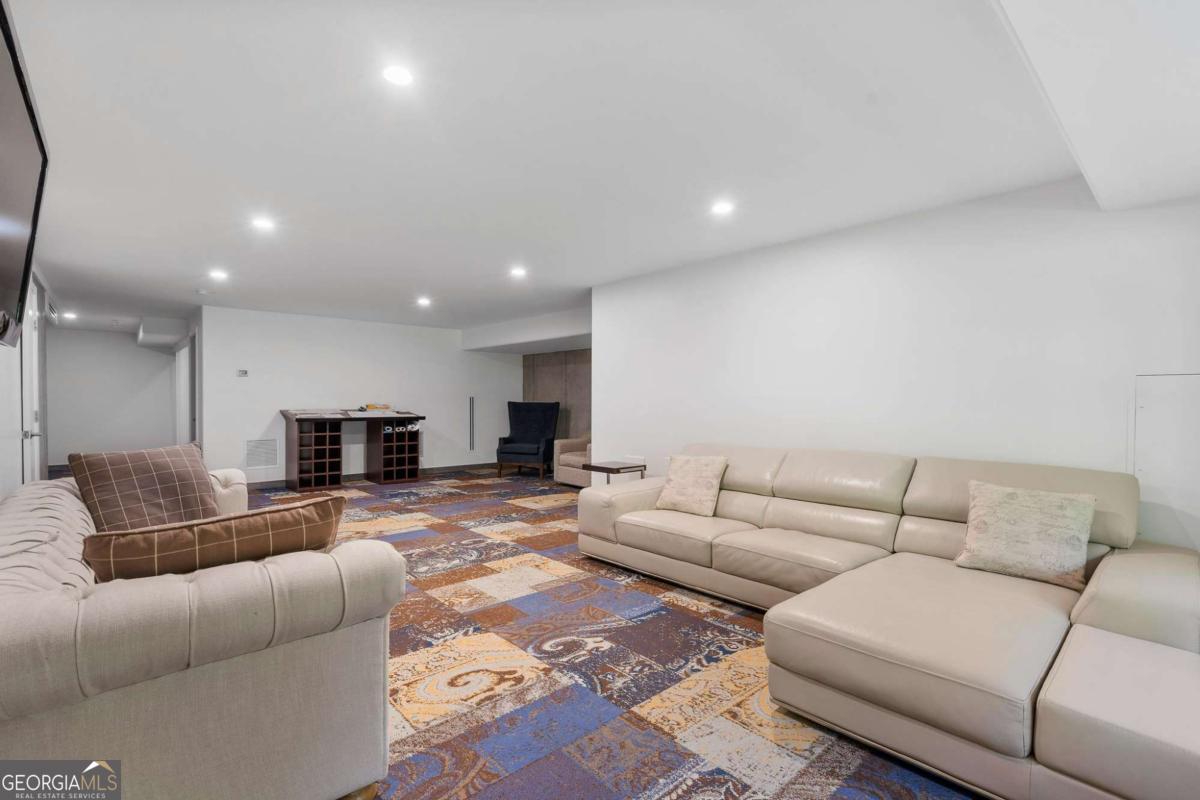 754 Burke Road NE