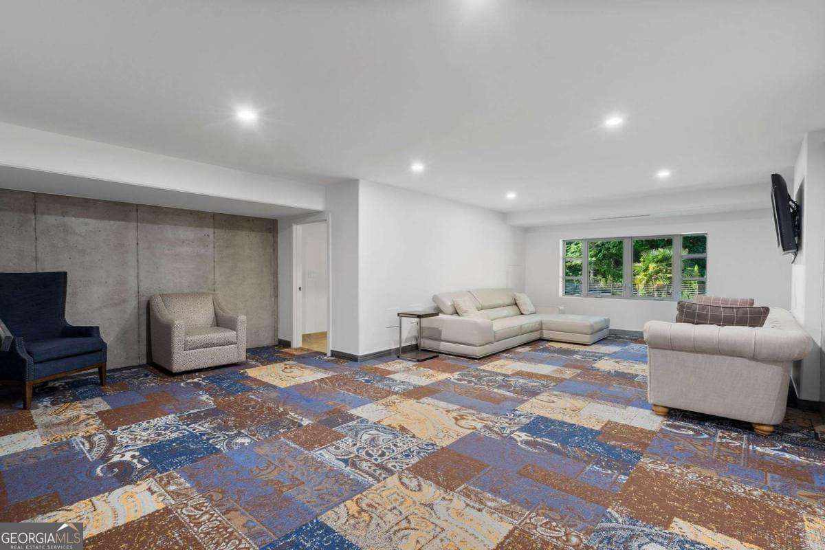 754 Burke Road NE