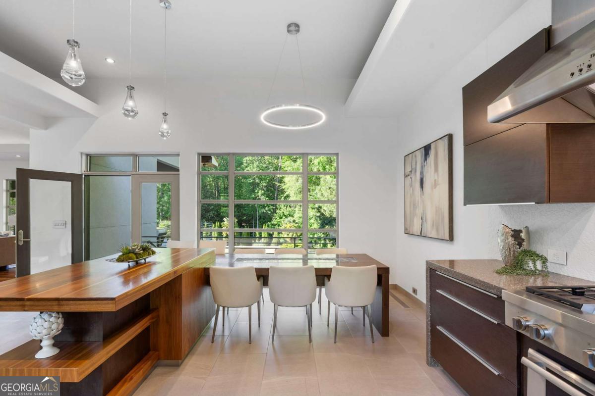 754 Burke Road NE