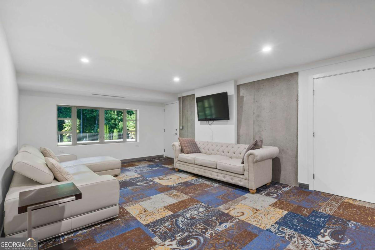 754 Burke Road NE