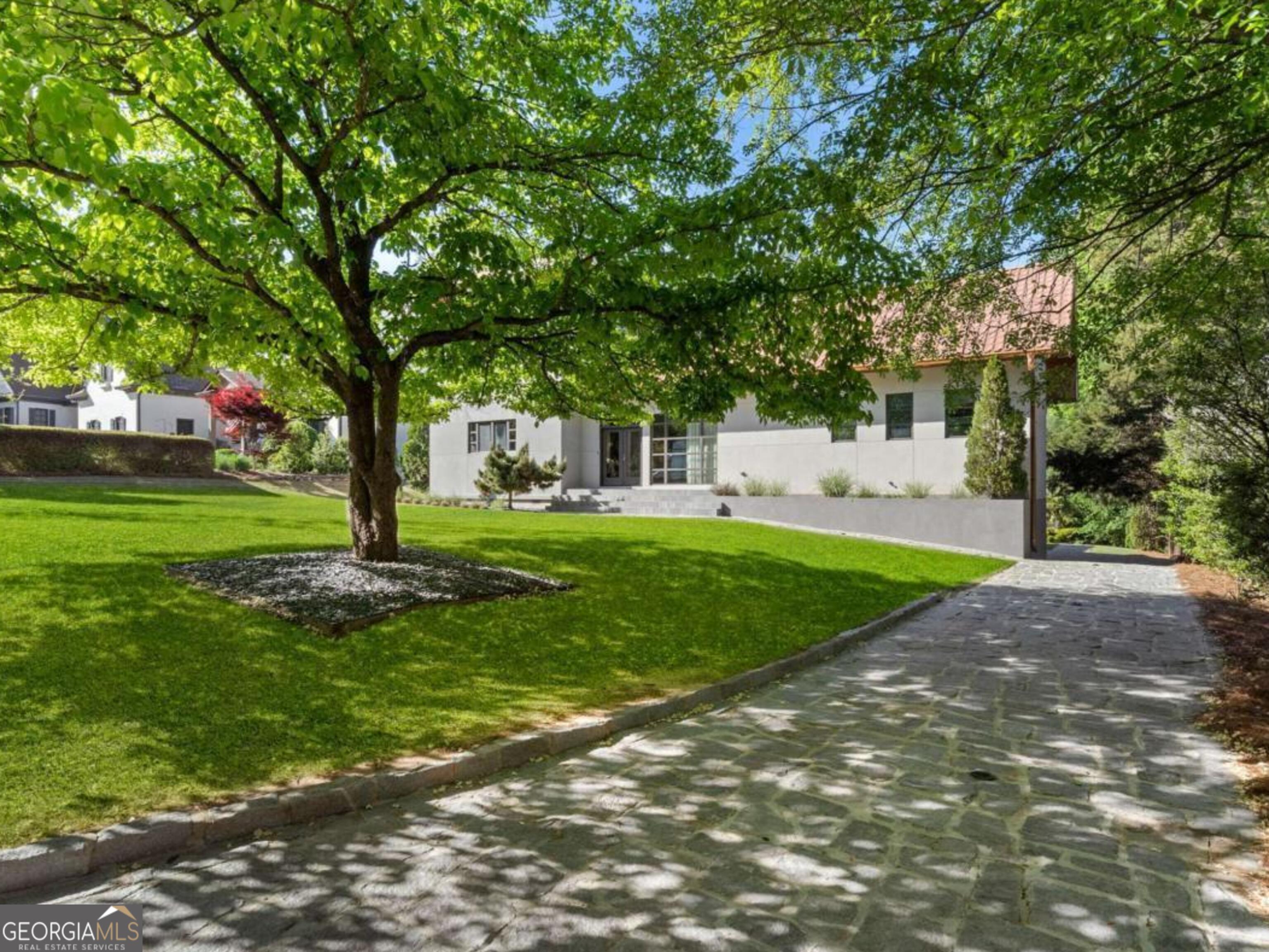 754 Burke Road NE