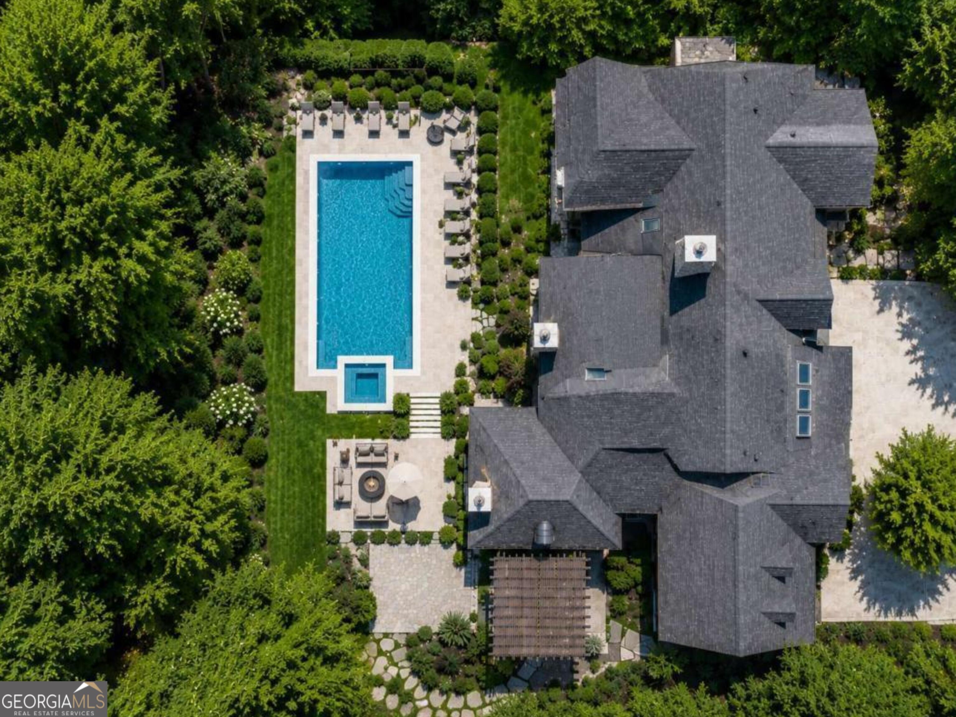 366 Blackland Road NW